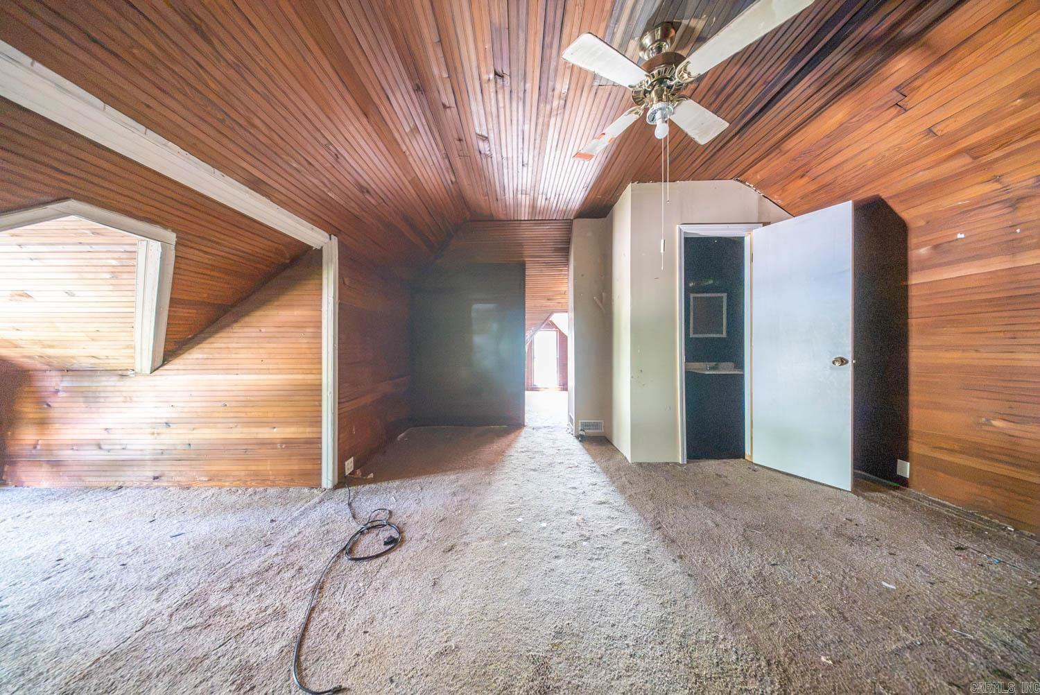 222 S 6th Street Property Photo 25