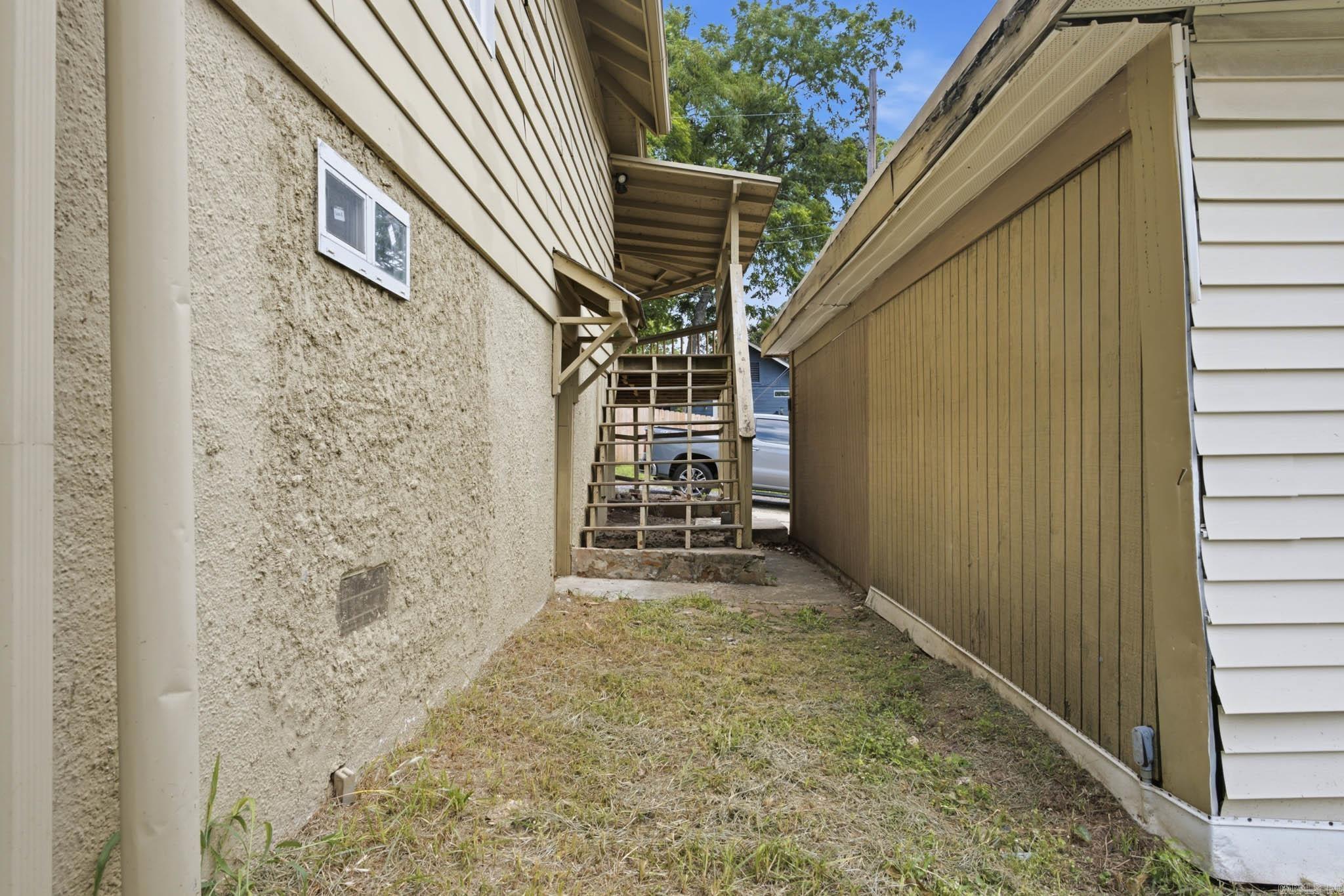 3315 W Markham Street Property Photo 29