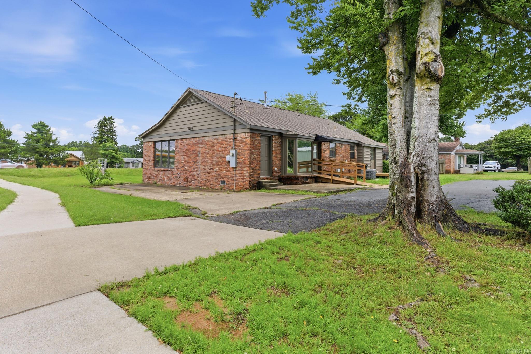 16723 Cantrell Road Property Photo 3