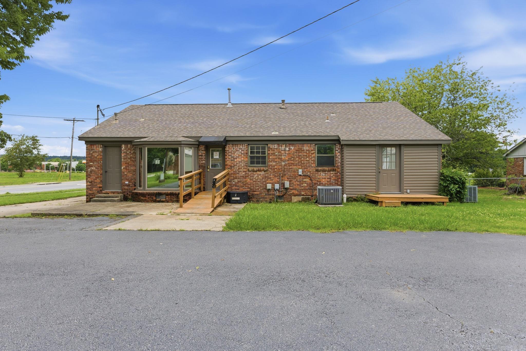 16723 Cantrell Road Property Photo 6