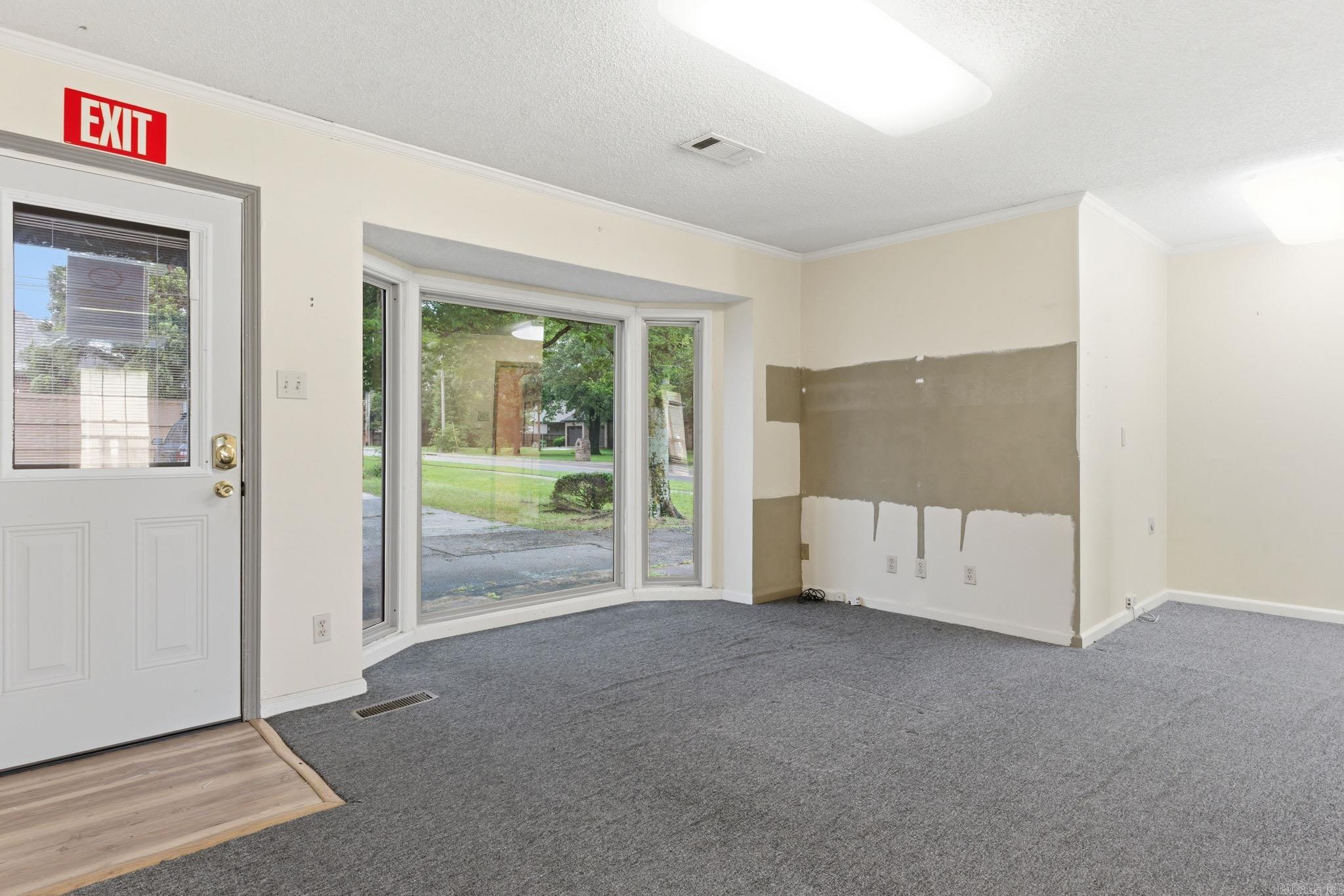 16723 Cantrell Road Property Photo 13