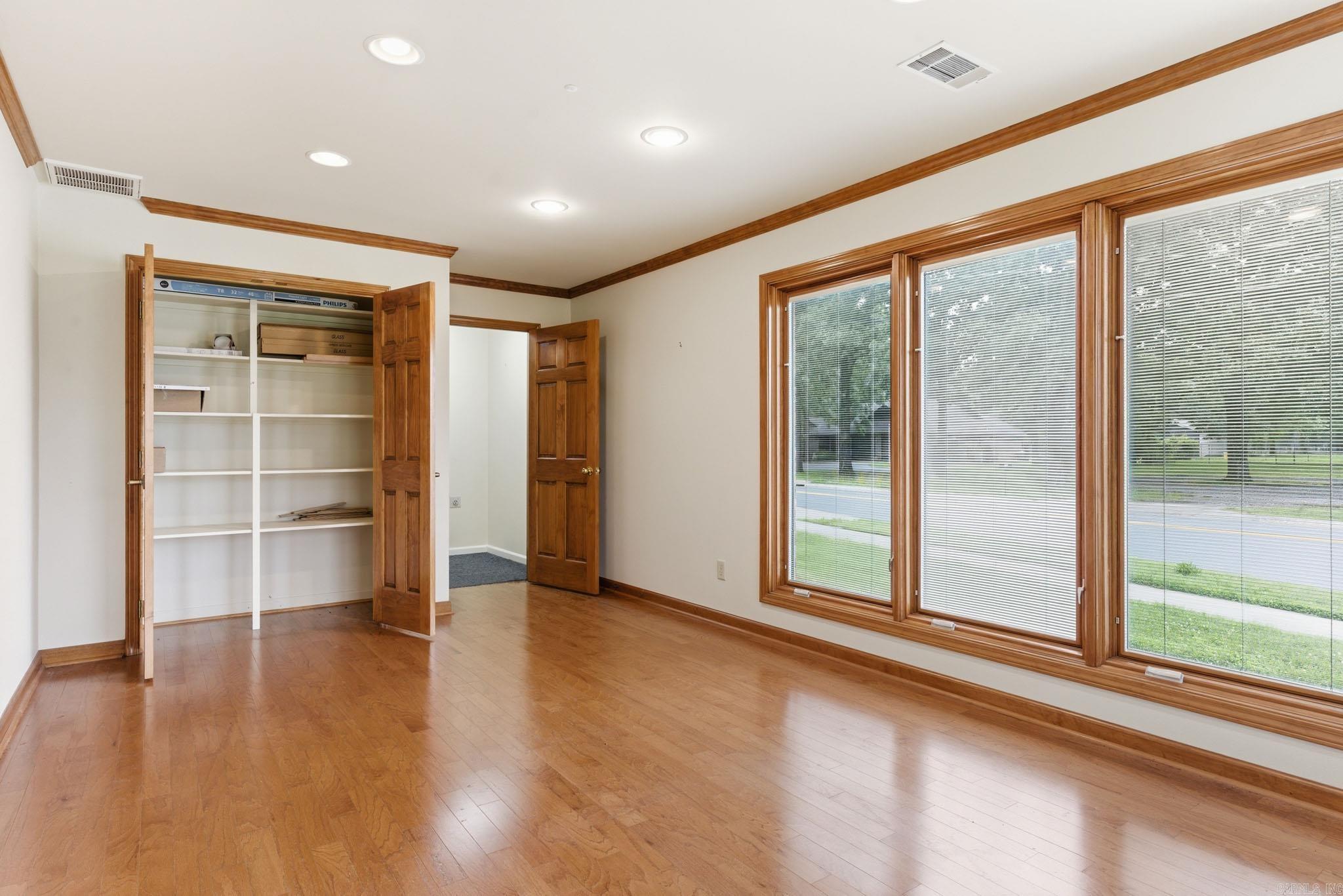 16723 Cantrell Road Property Photo 15