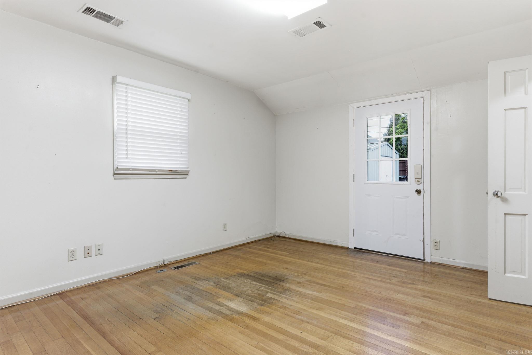 16723 Cantrell Road Property Photo 24