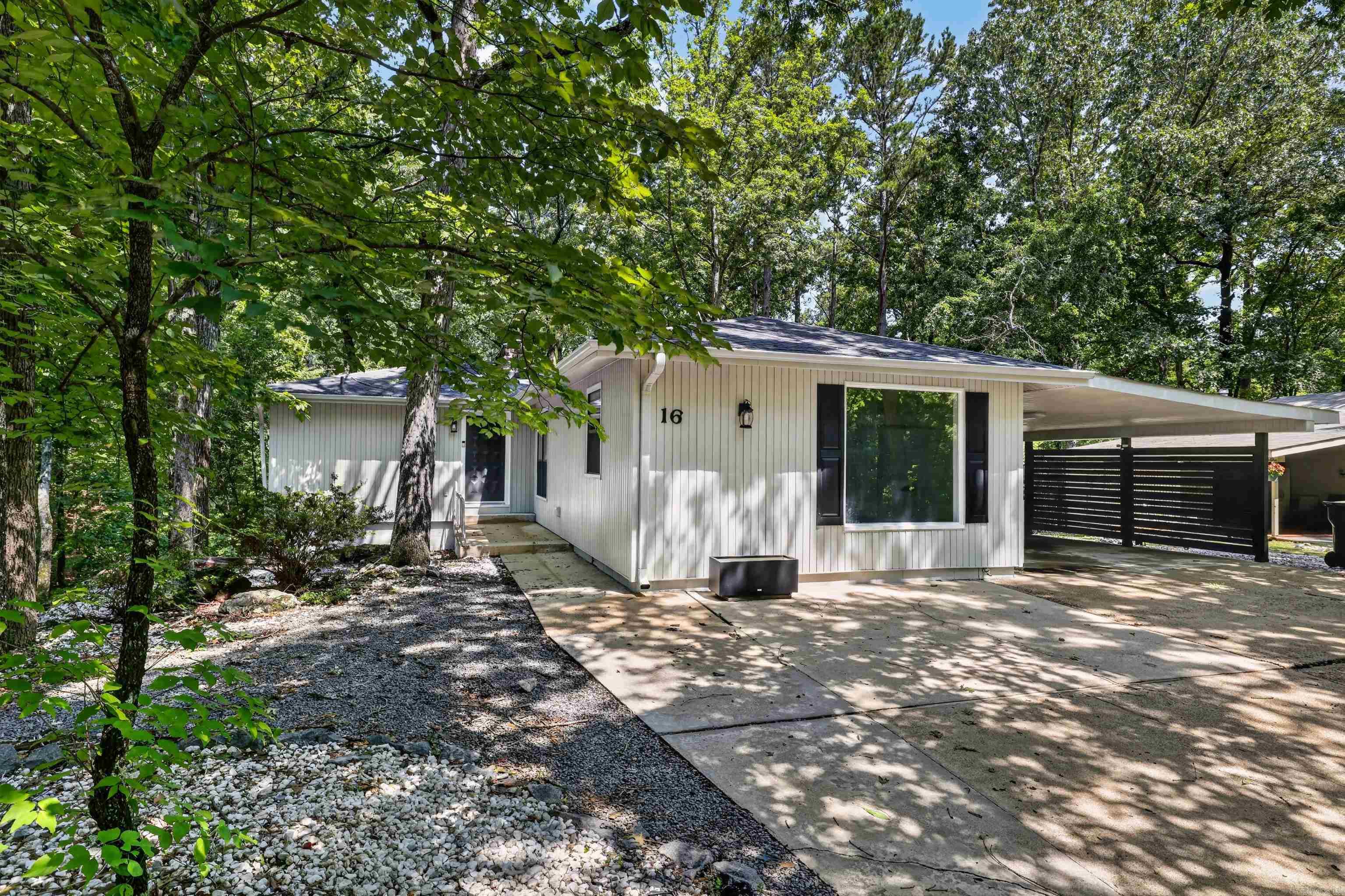 16 Cambre Circle Property Photo 1