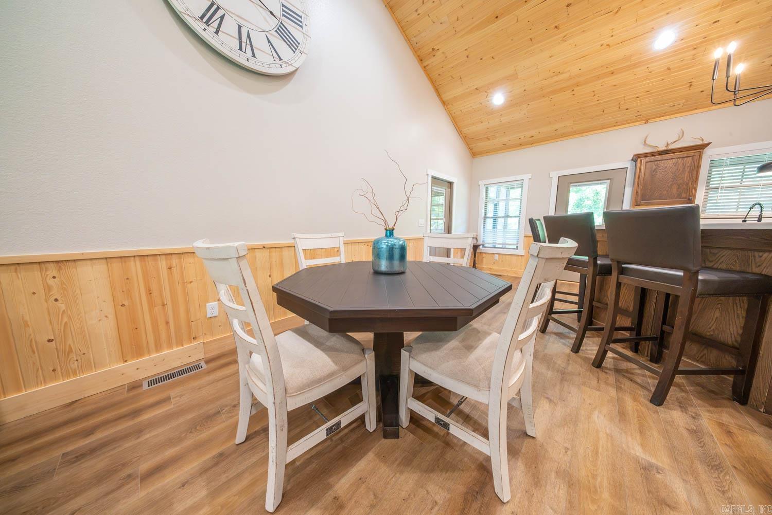 347 Big Trout Trail Property Photo 18