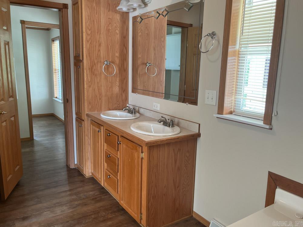 30 Harold Place Property Photo 20