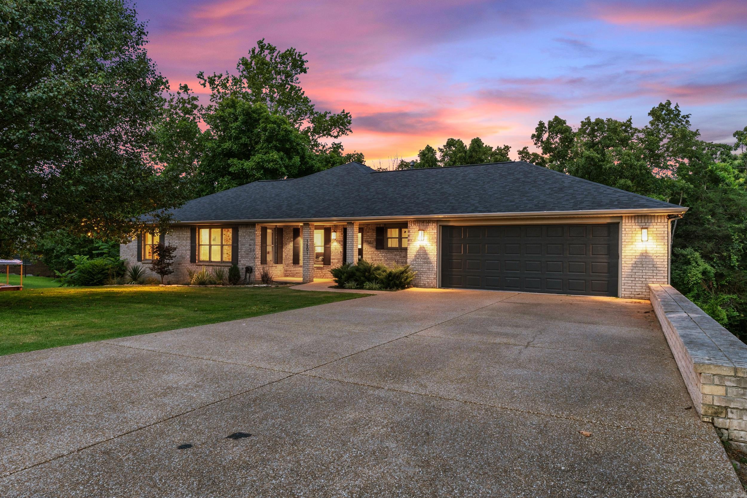 1601 Inverness Property Photo 1