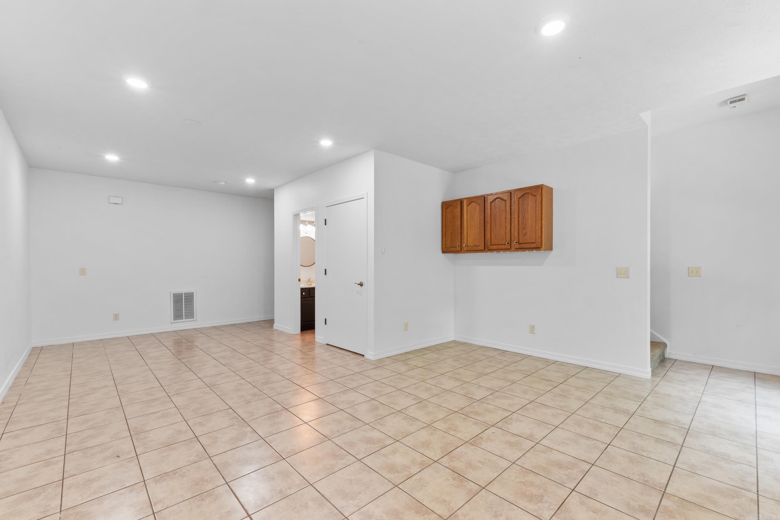 1601 Inverness Property Photo 28