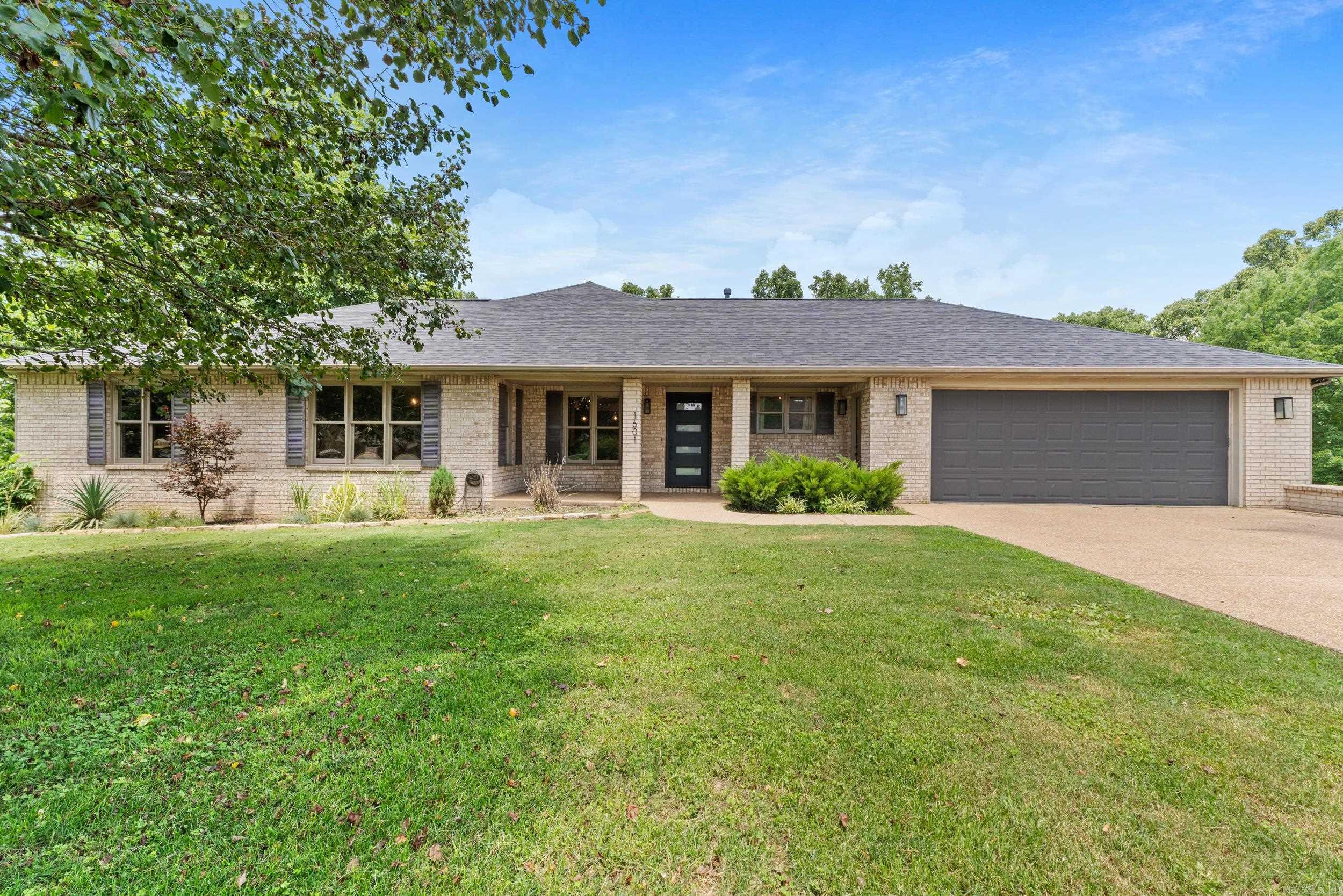 1601 Inverness Property Photo 39