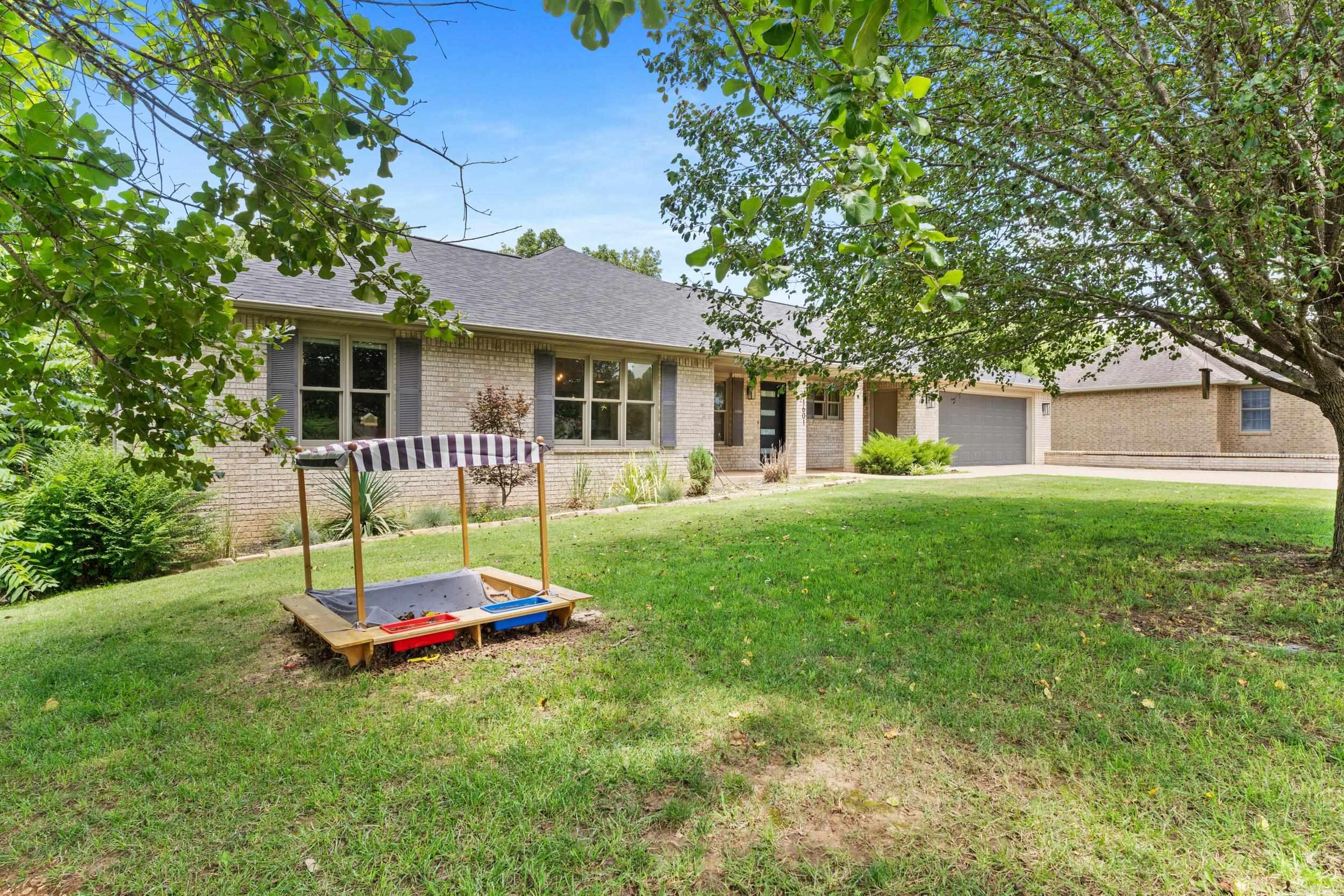 1601 Inverness Property Photo 40