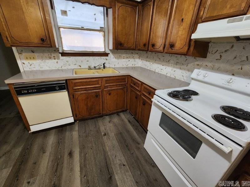 9012 Tanya Dr Property Photo 3