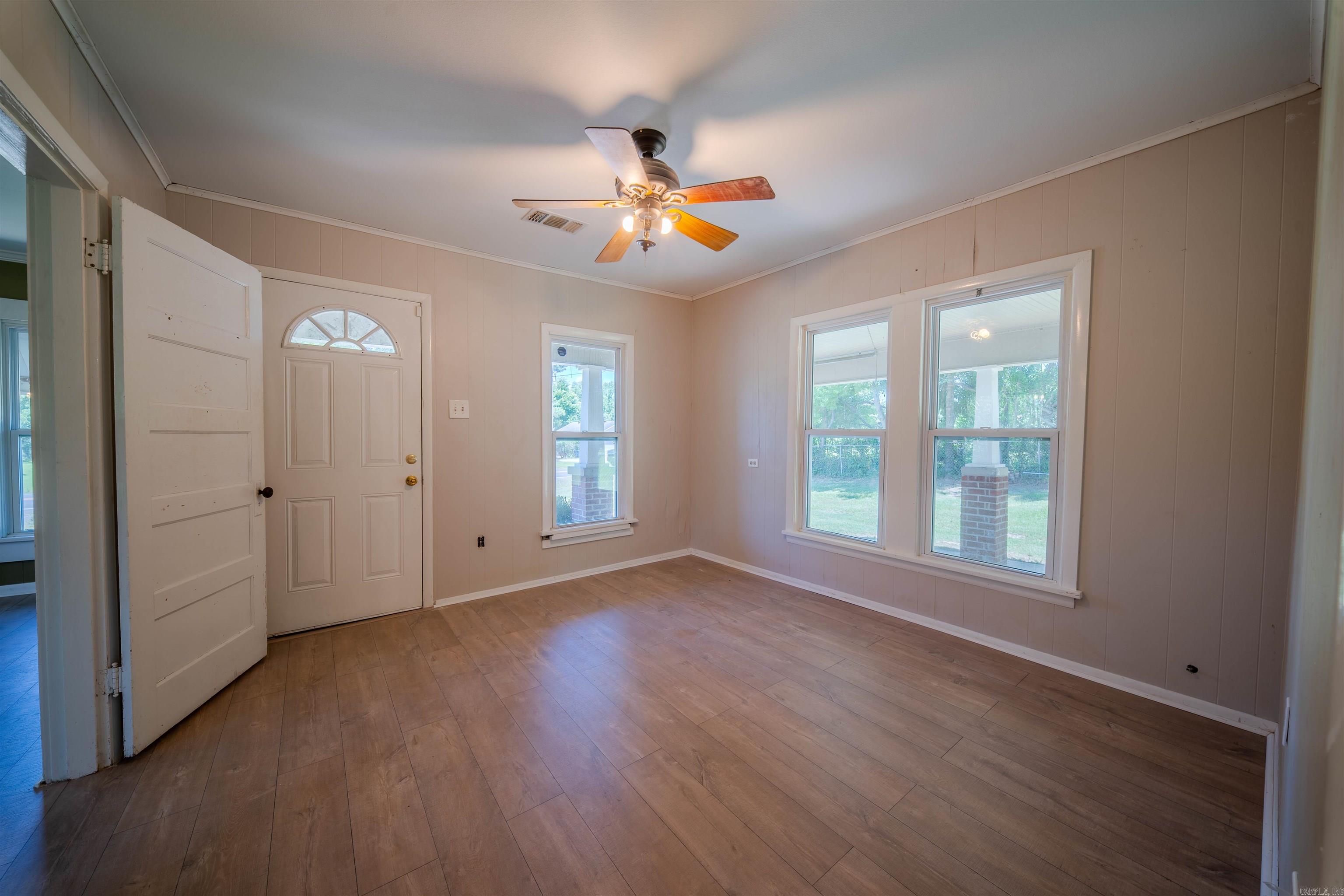 111 N Wyatt Dr Property Photo 15