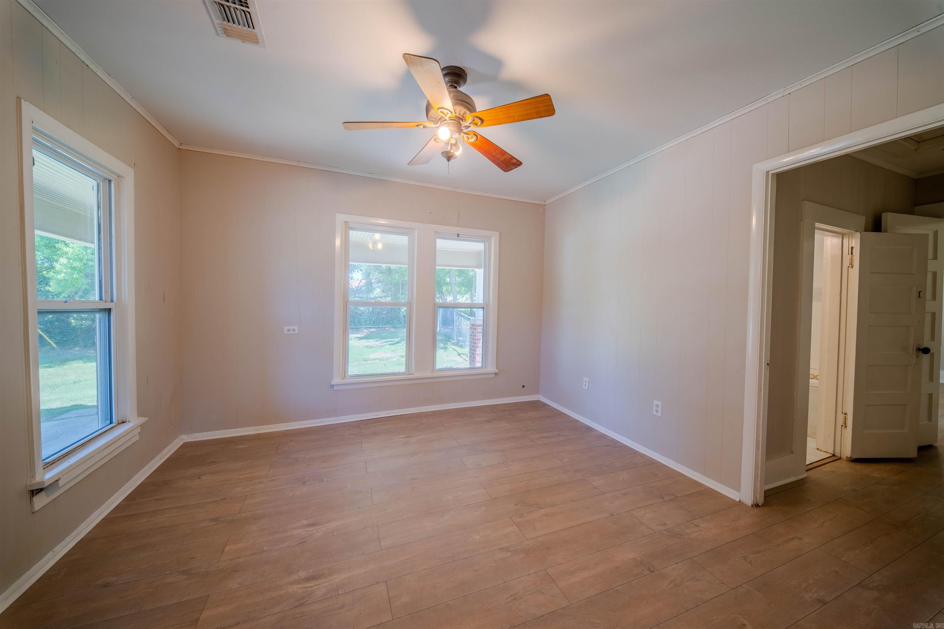 111 N Wyatt Dr Property Photo 16