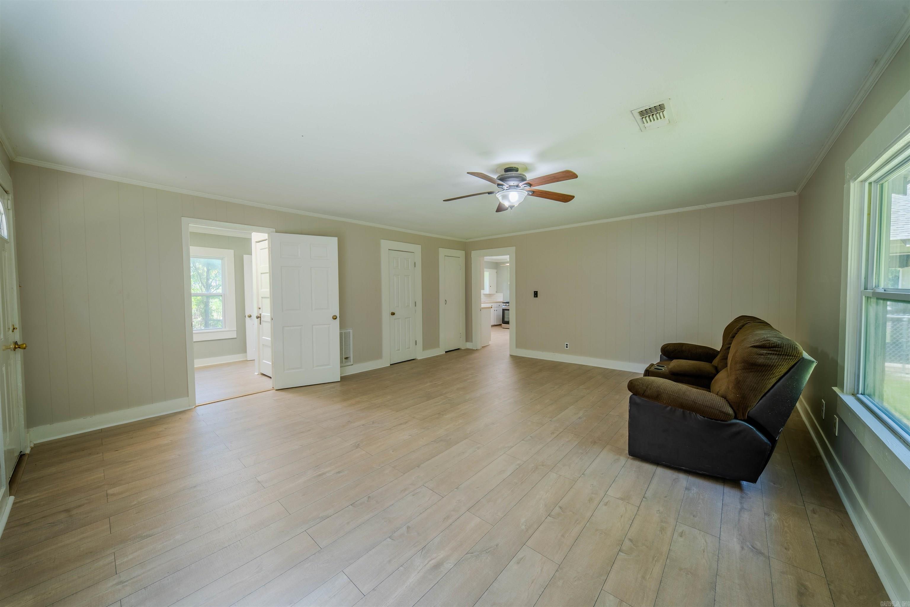 111 N Wyatt Dr Property Photo 18