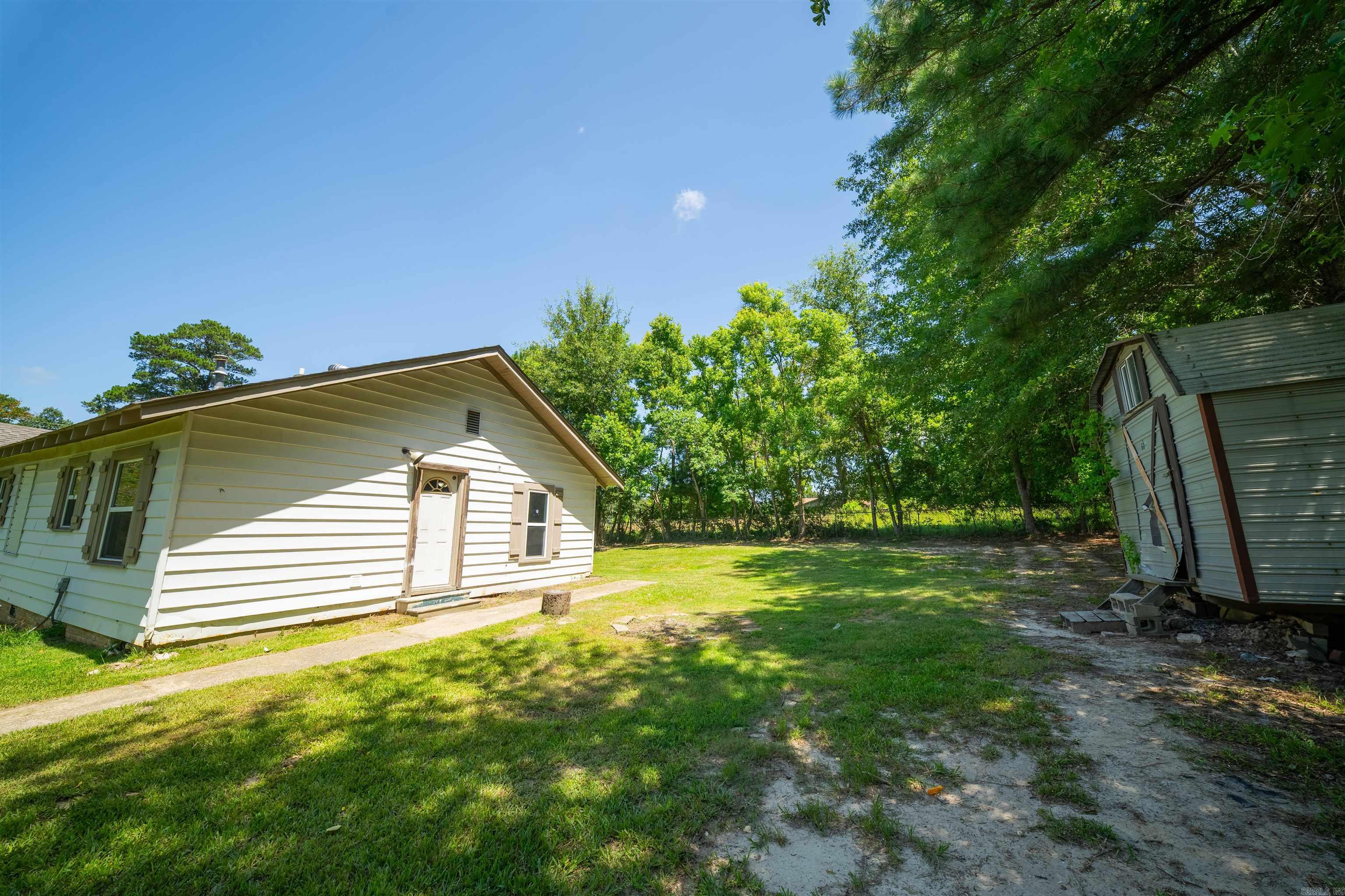 111 N Wyatt Dr Property Photo 21