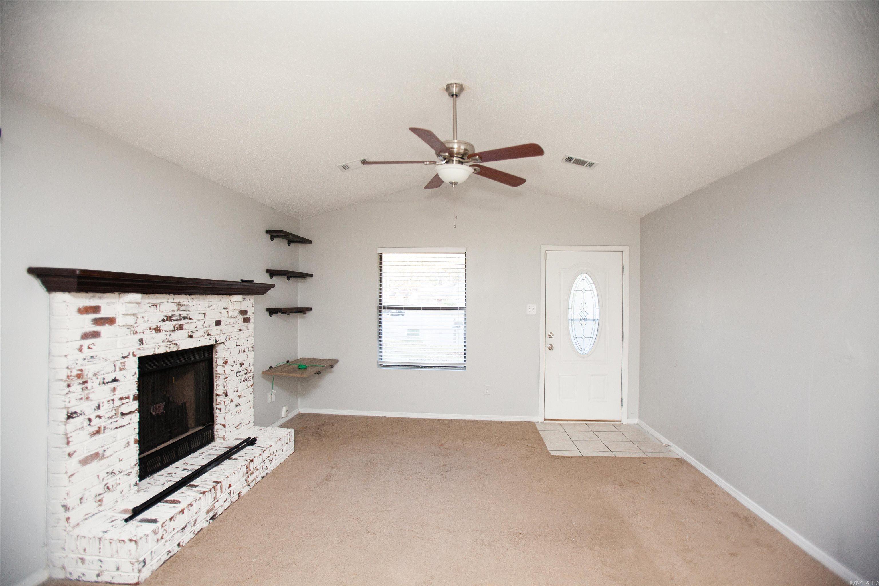 61 Pin Oak Loop Property Photo 2