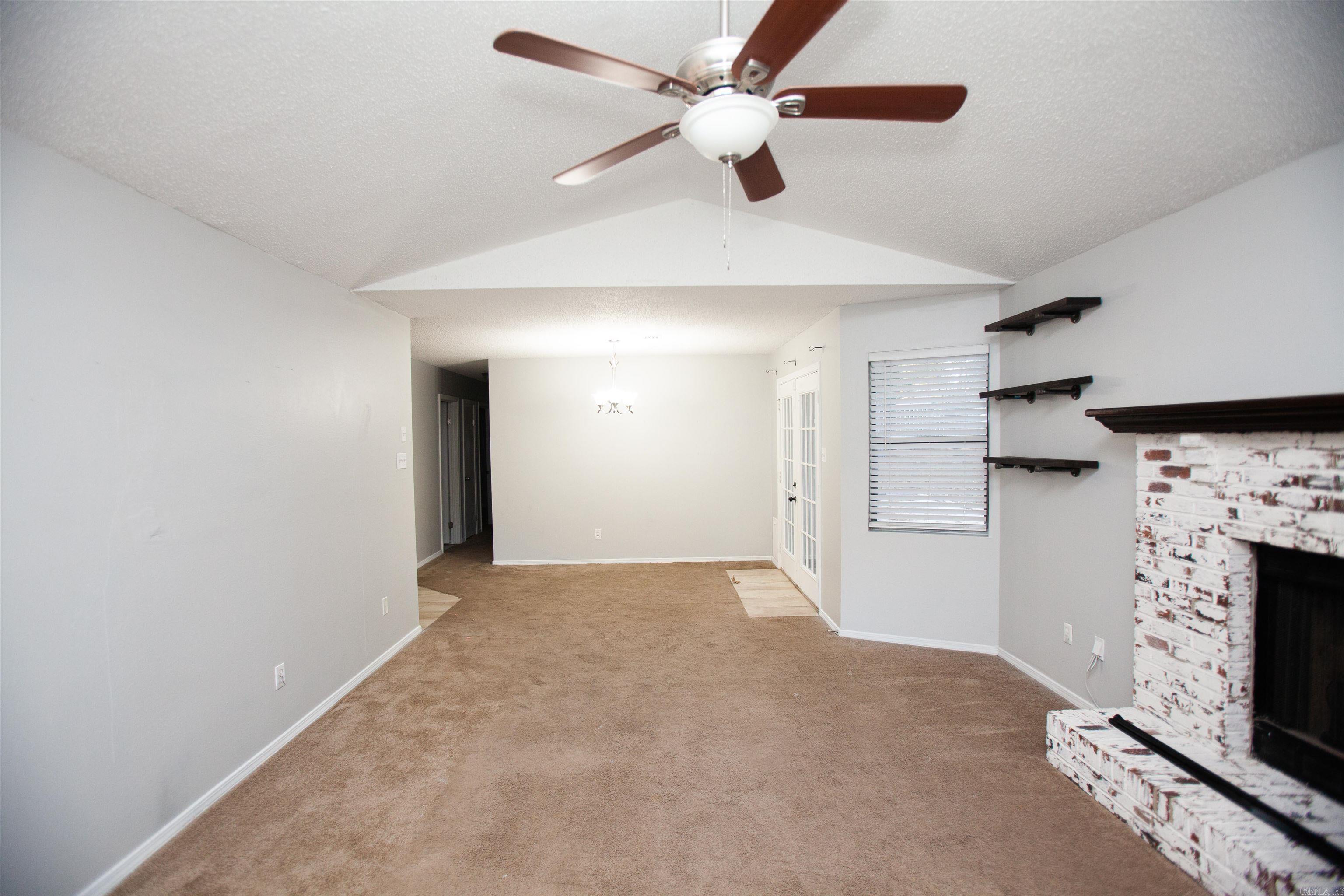 61 Pin Oak Loop Property Photo 4