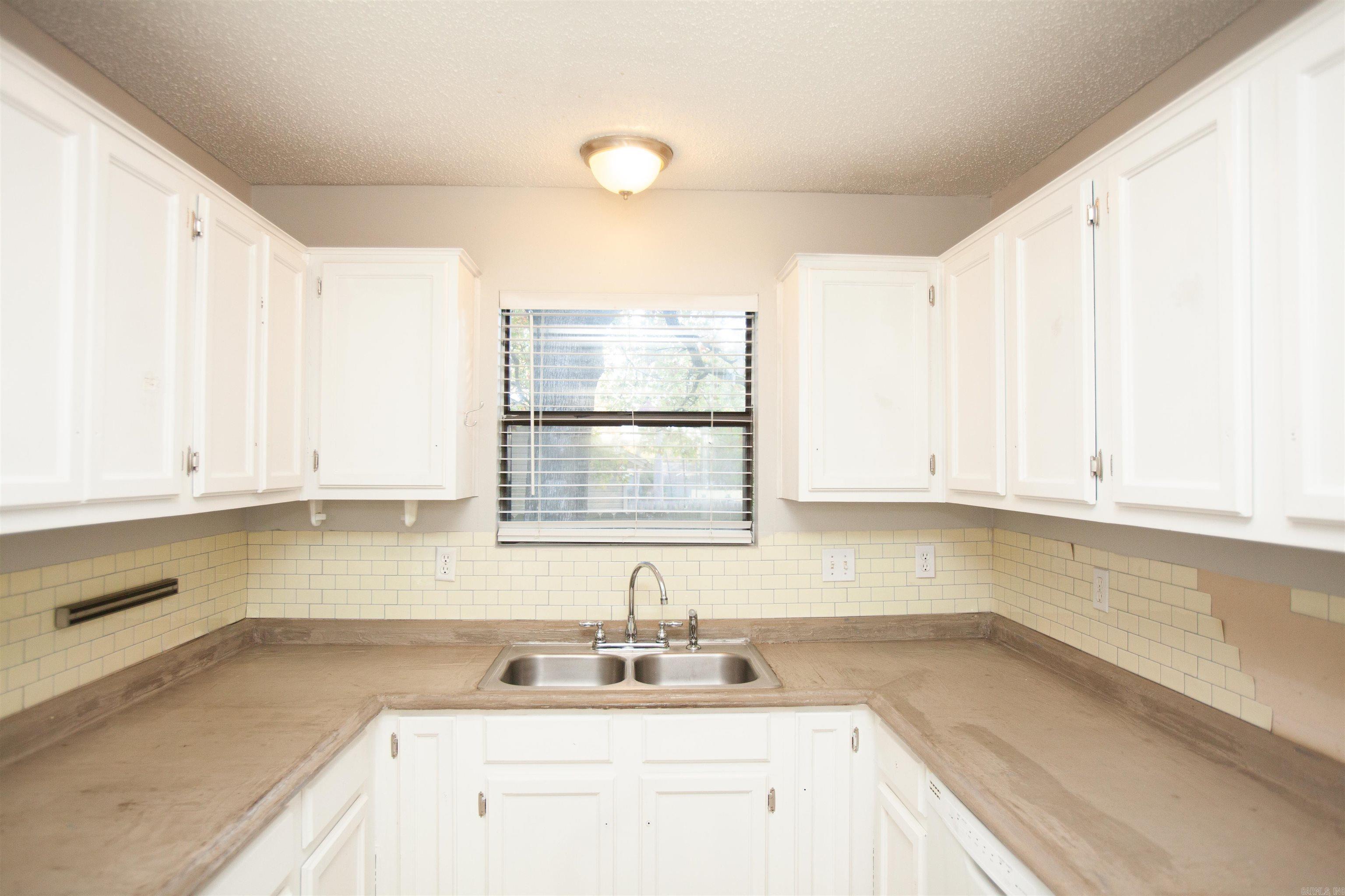 61 Pin Oak Loop Property Photo 6