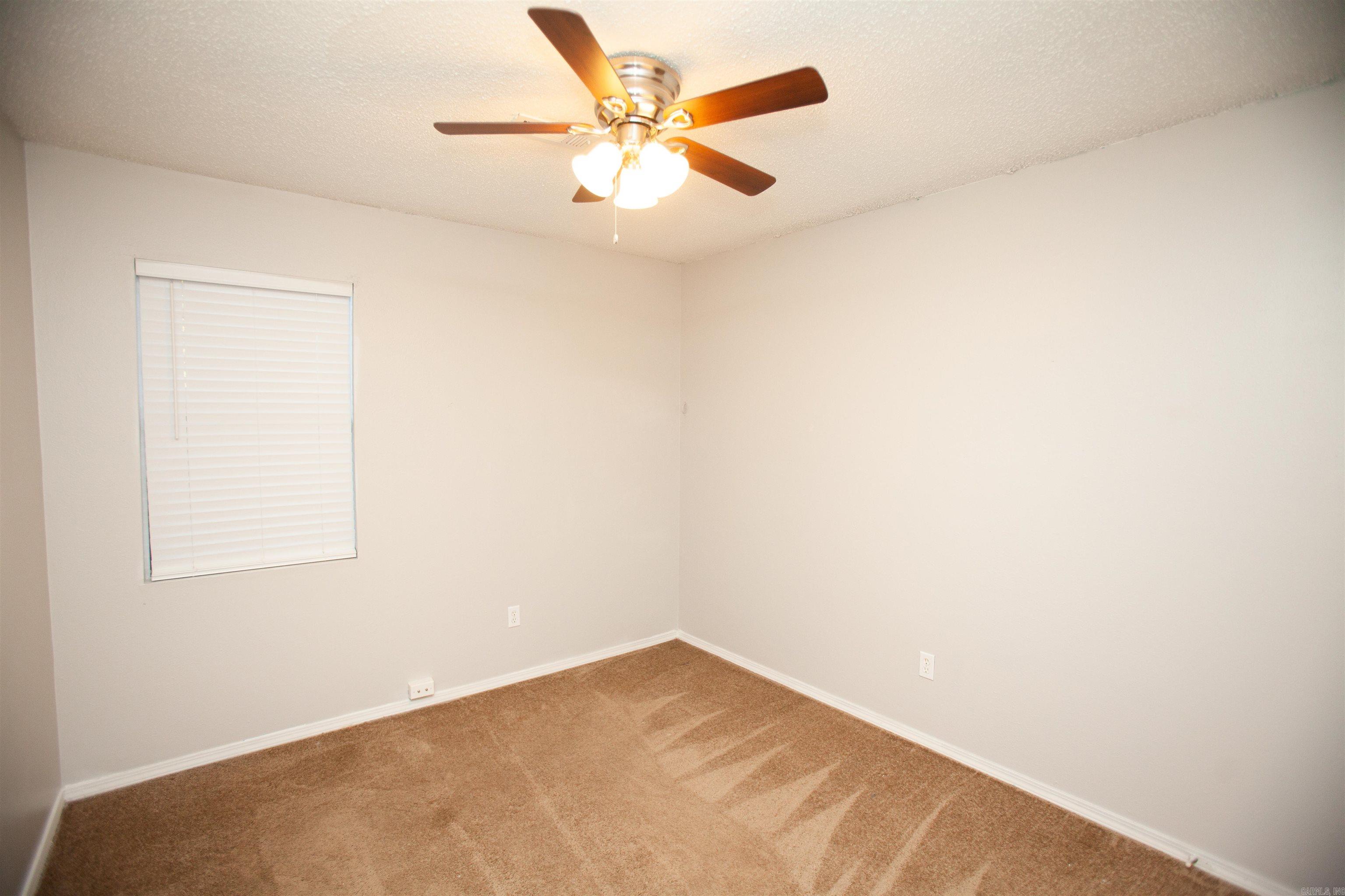 61 Pin Oak Loop Property Photo 10