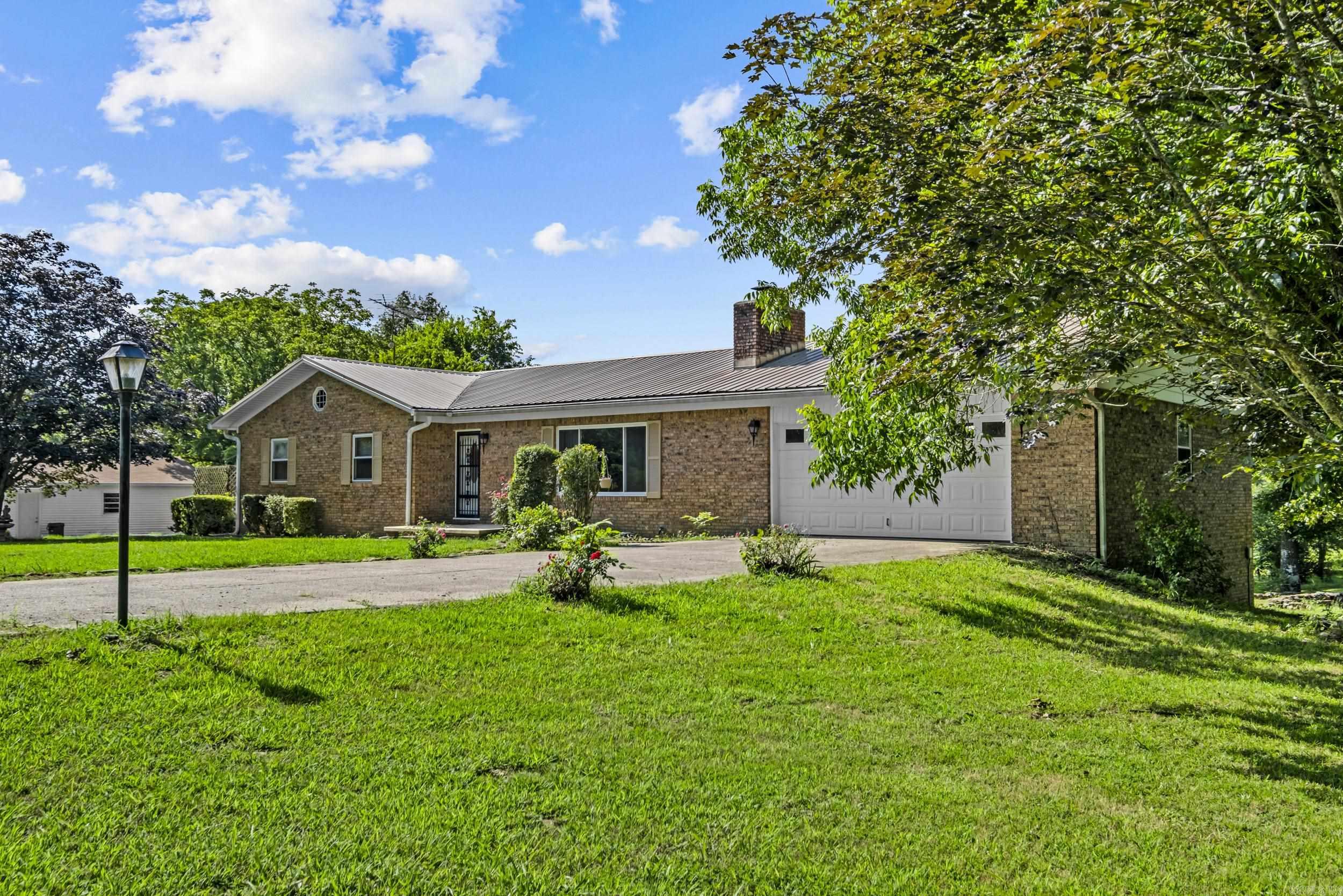 49 Floyd Road Property Photo 2