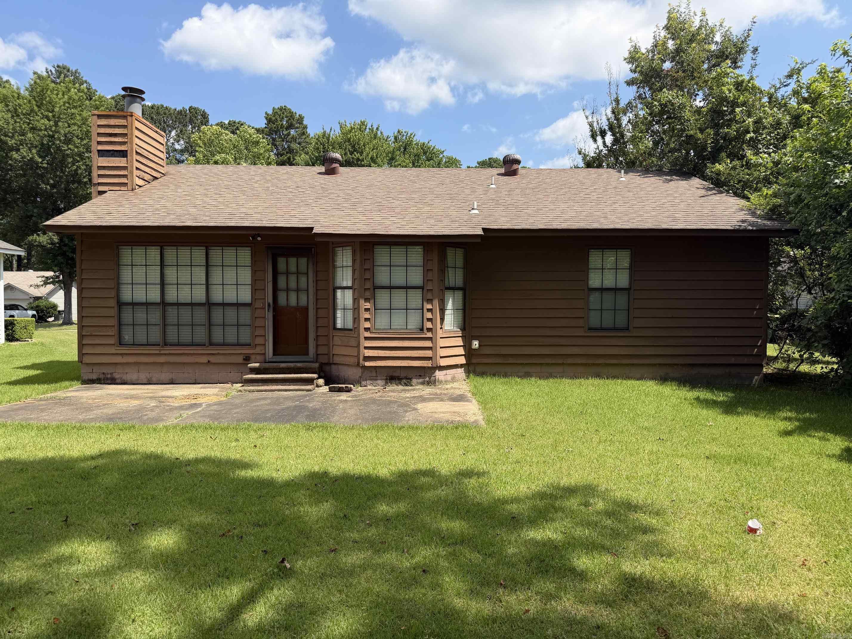 37 Pinedale Circle Property Photo 3