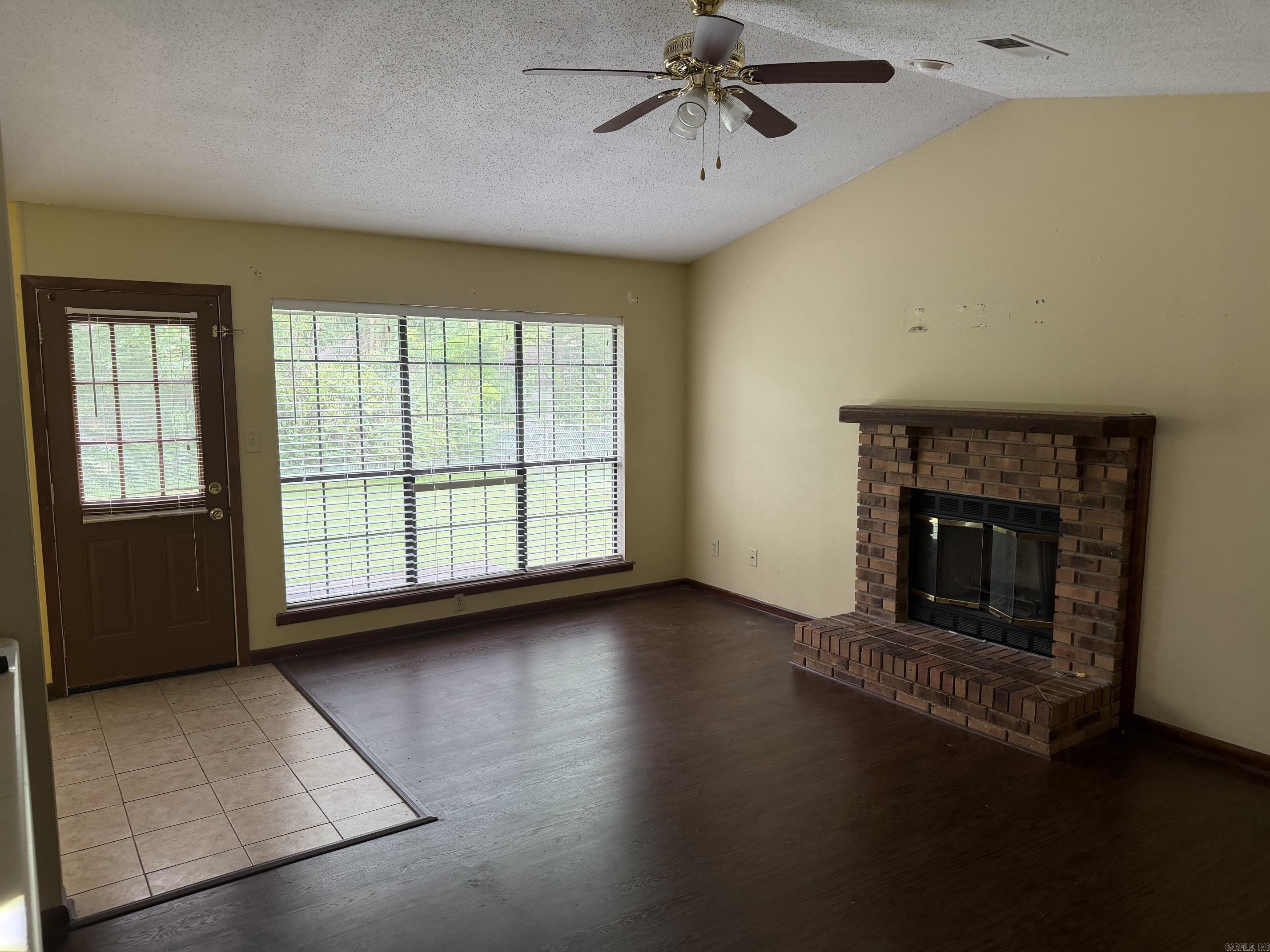 37 Pinedale Circle Property Photo 4