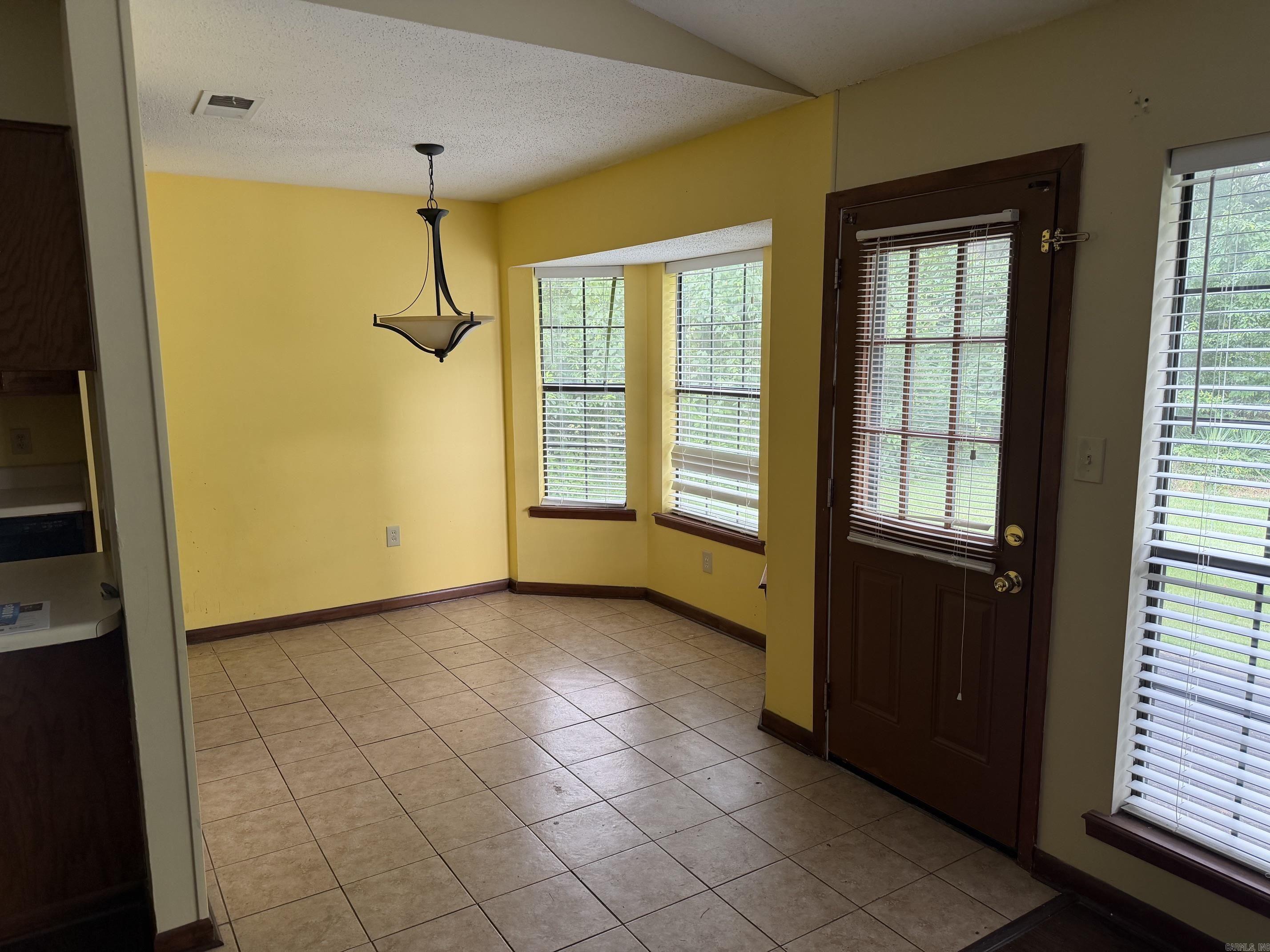 37 Pinedale Circle Property Photo 7