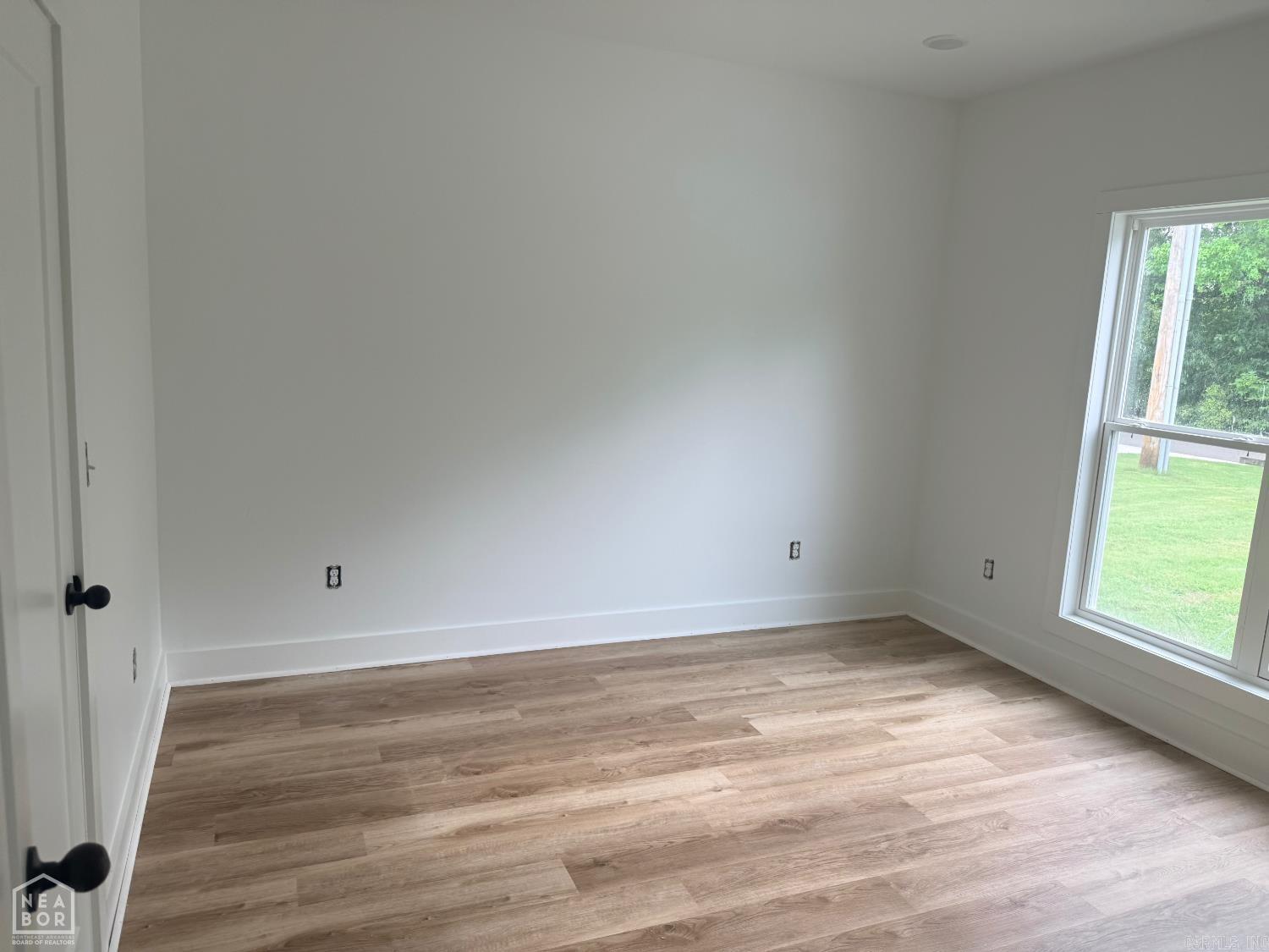1822 N Oak Property Photo 6