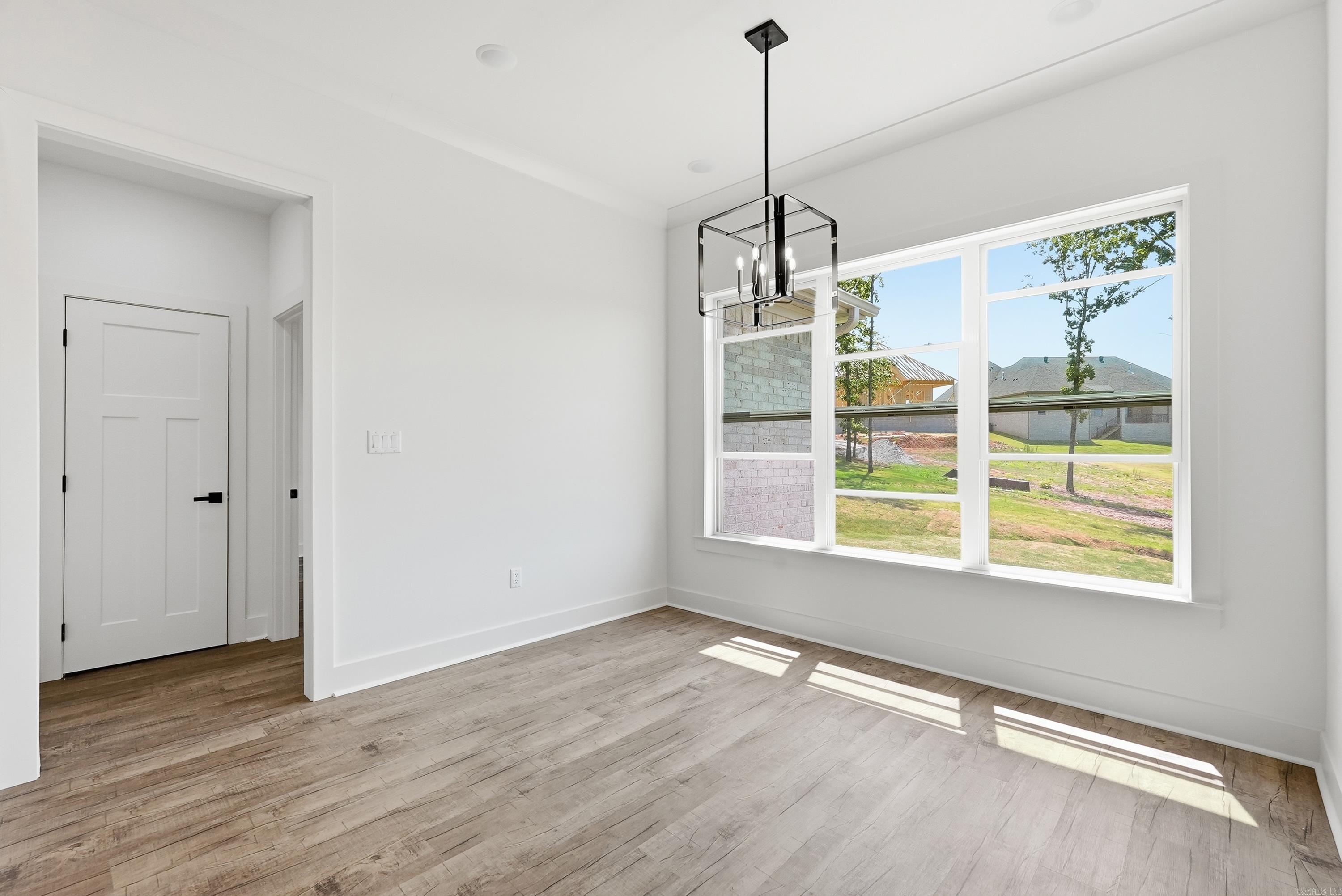 509 Valley Oak Drive Property Photo 8