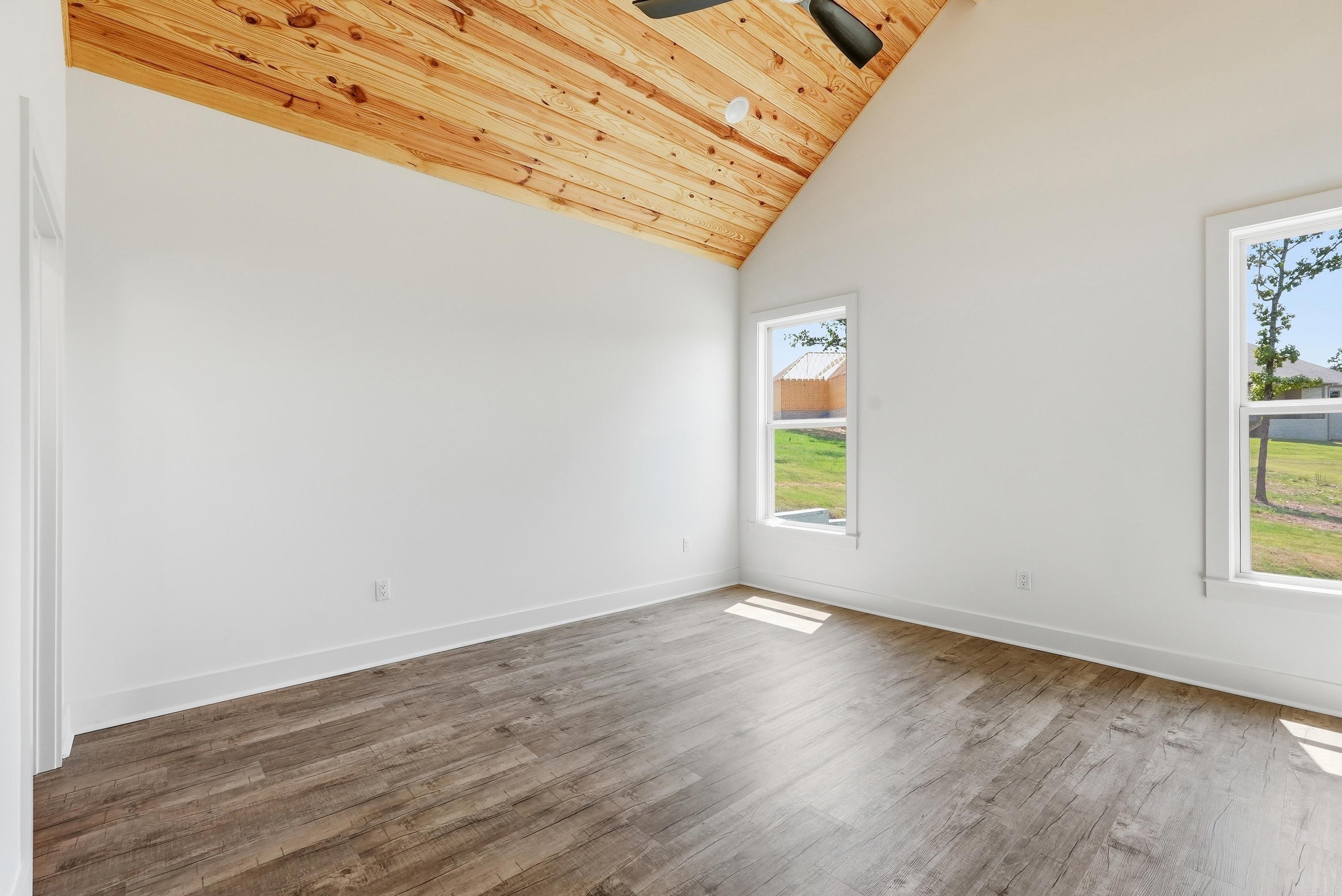 509 Valley Oak Drive Property Photo 11