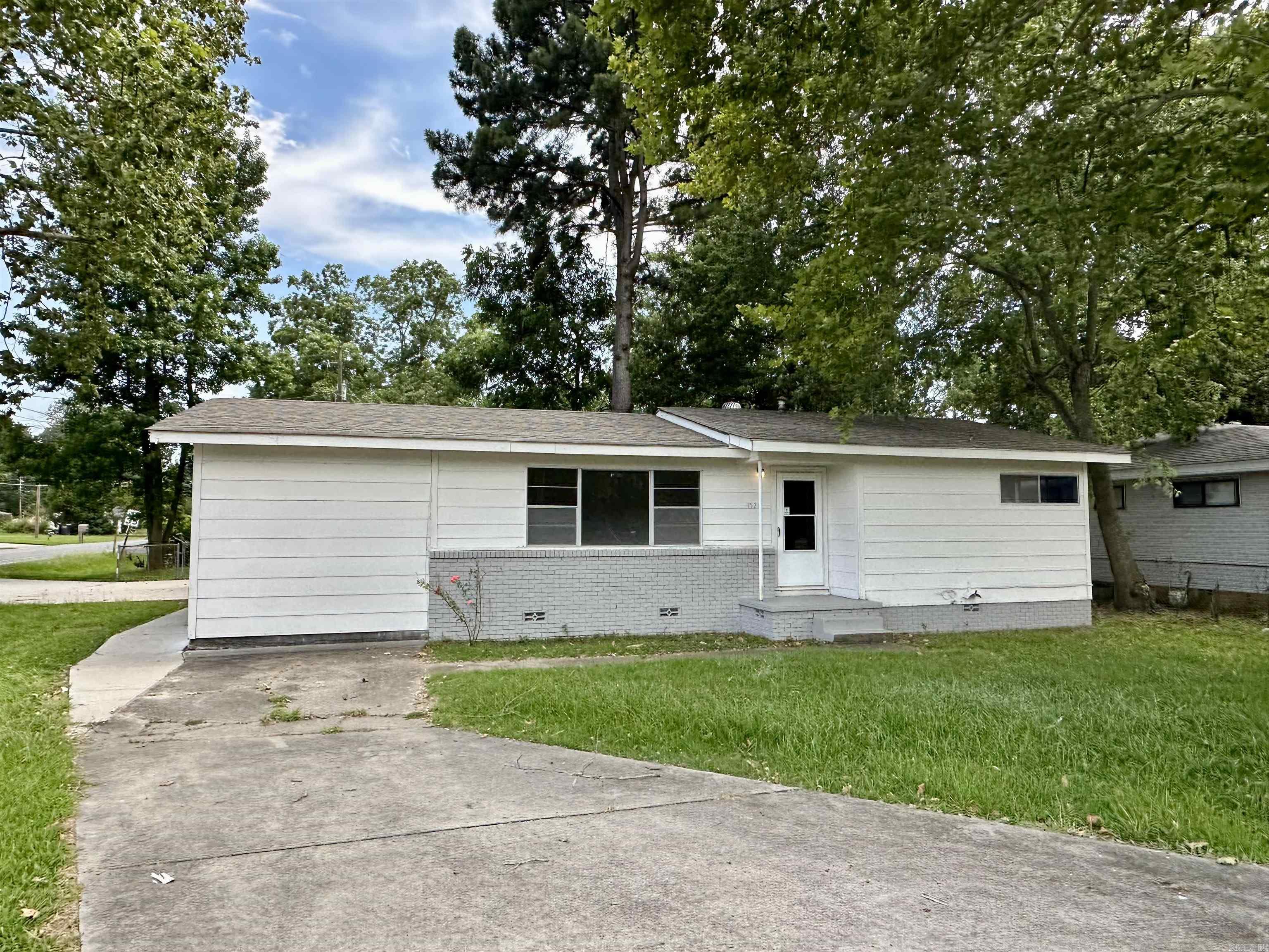 1521 Graham Road Property Photo 1