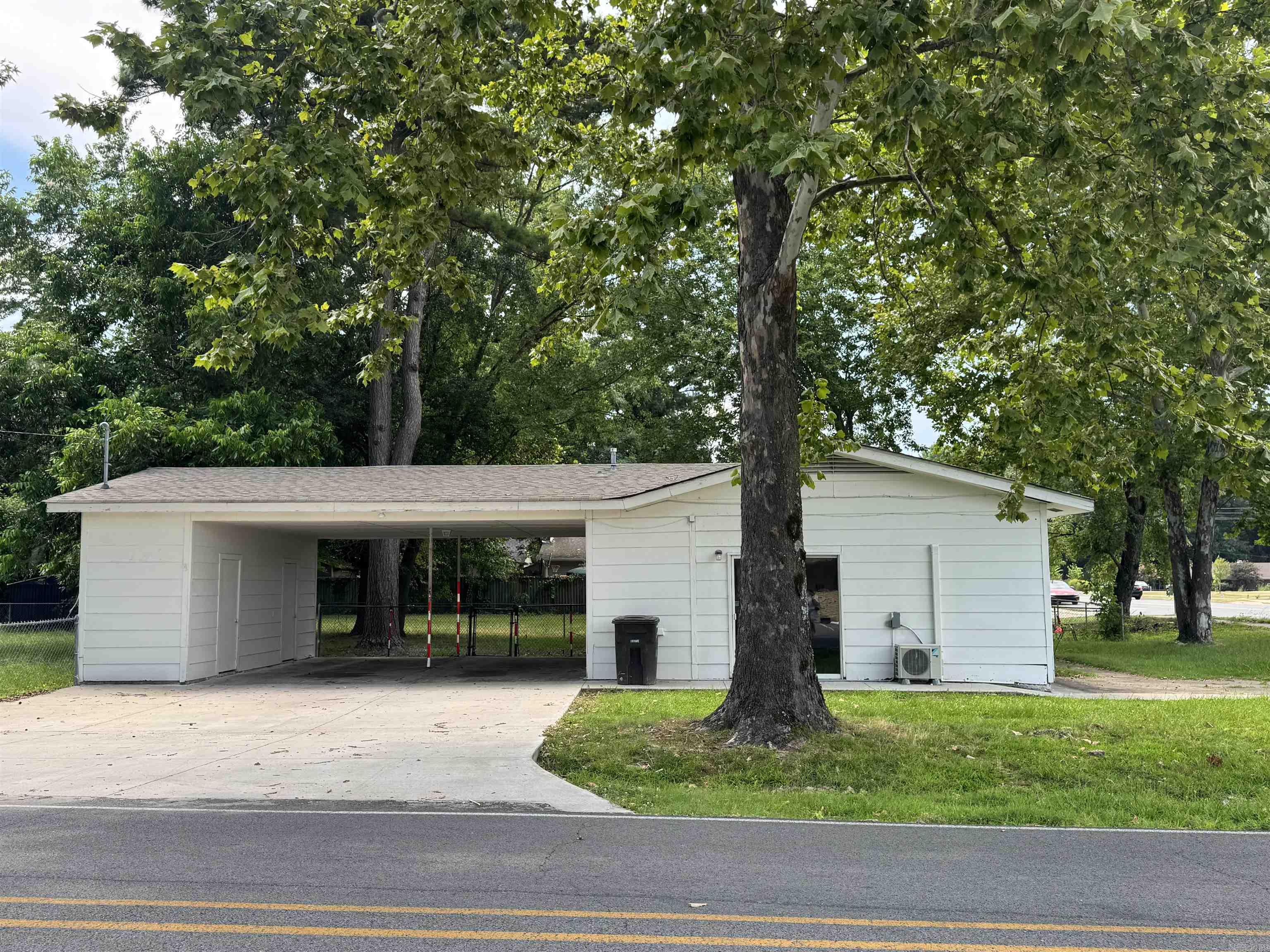 1521 Graham Road Property Photo 2