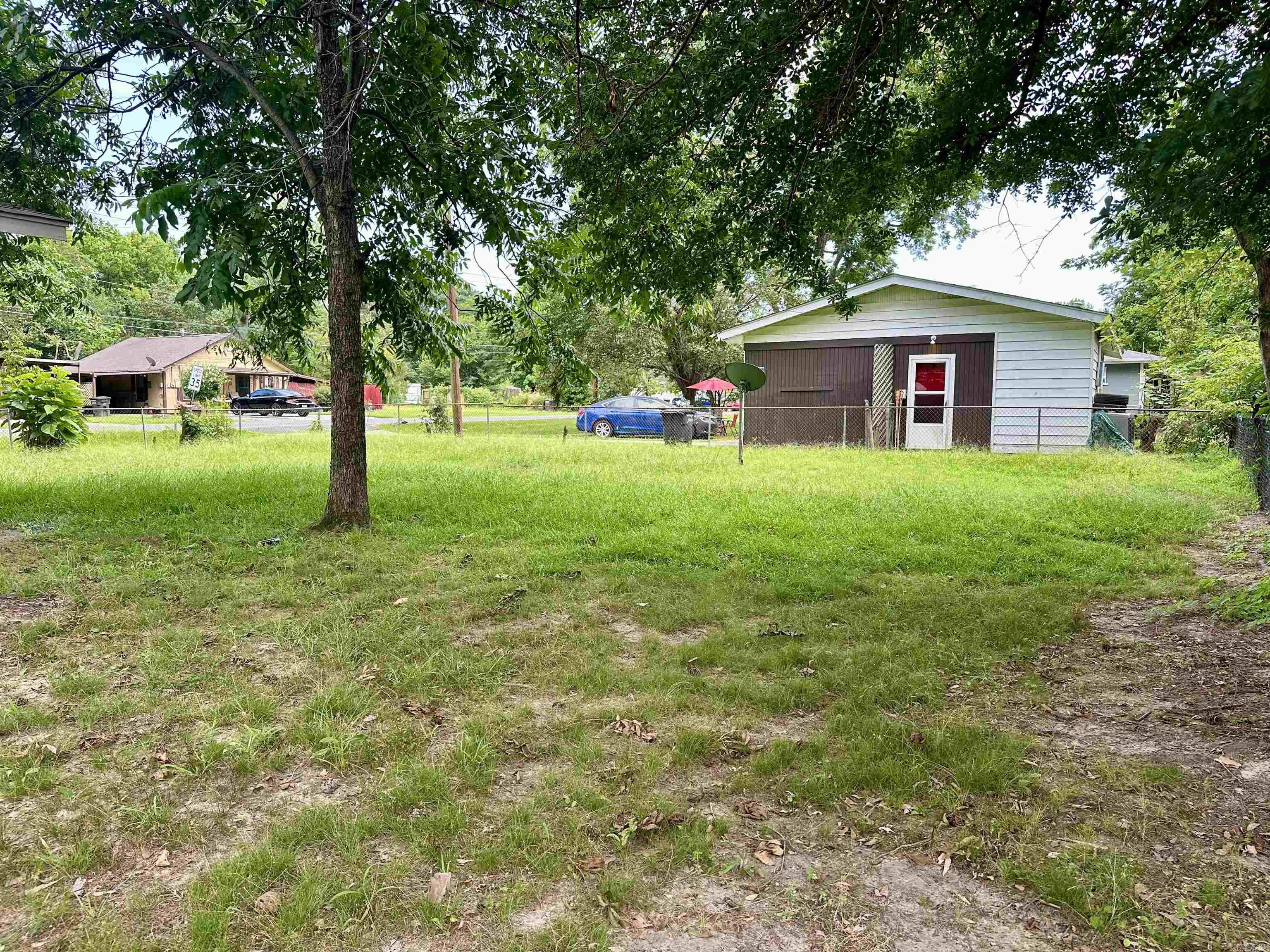 1521 Graham Road Property Photo 3