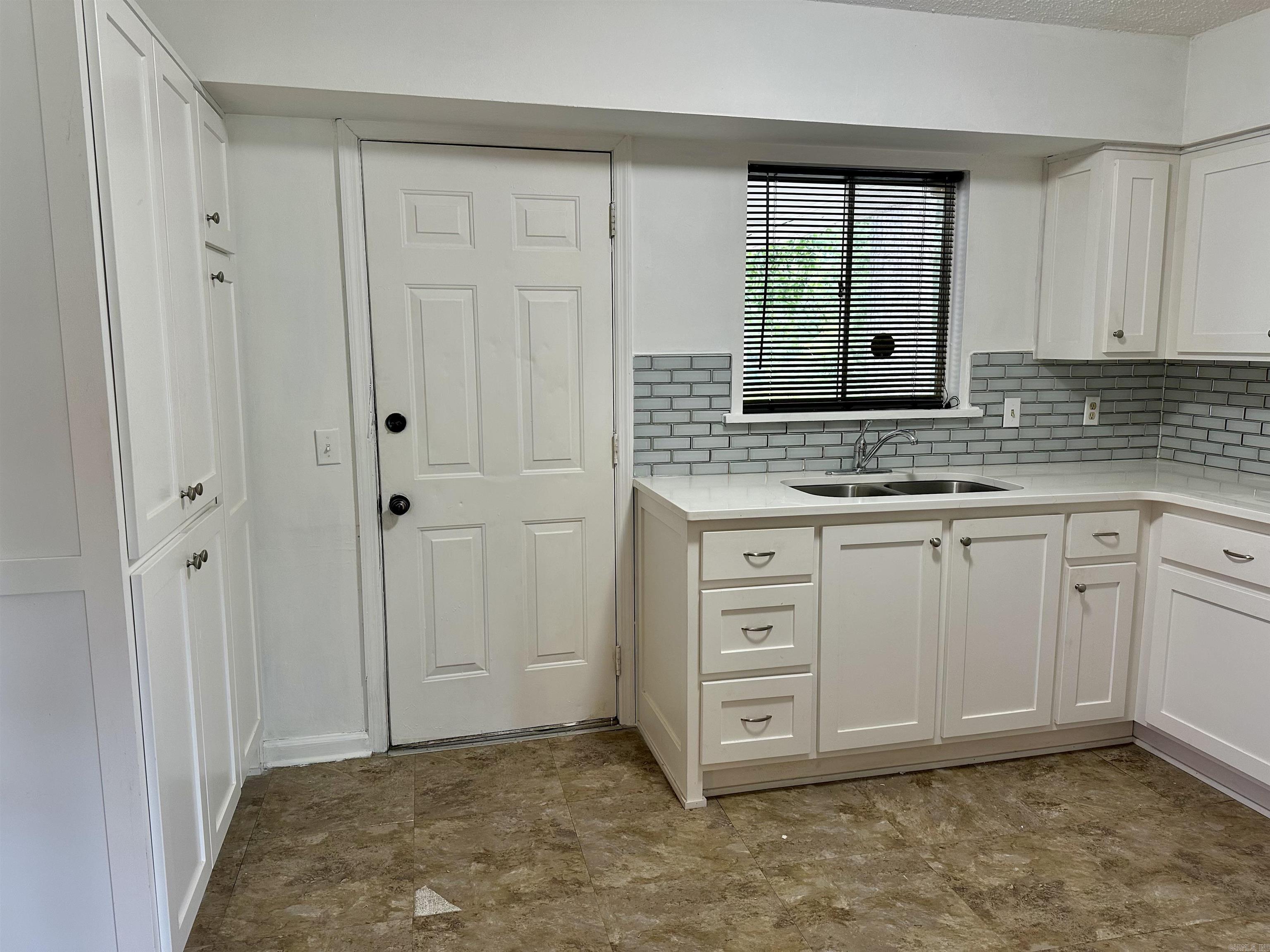 1521 Graham Road Property Photo 5