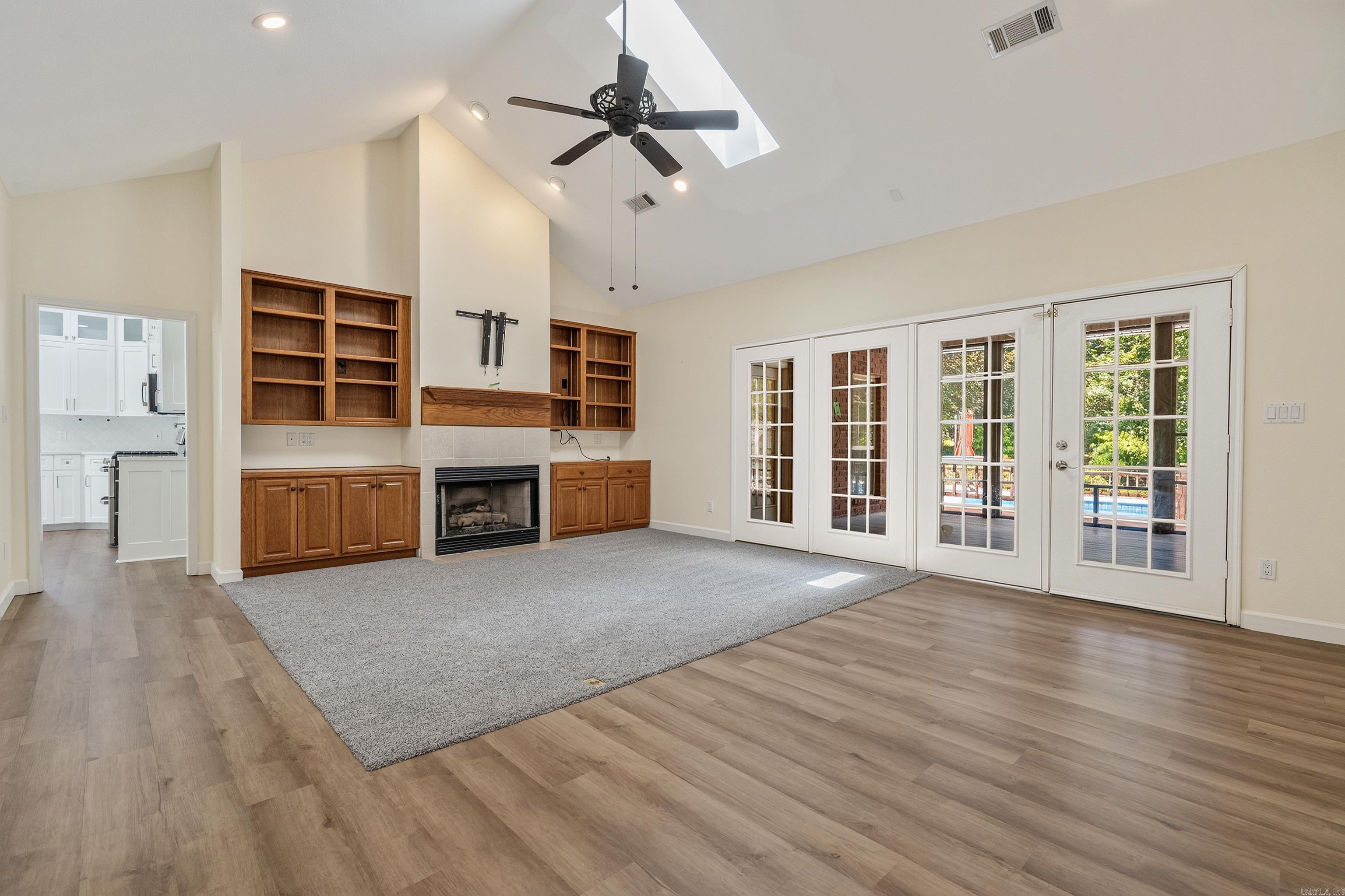126 Bay Ridge Loop Property Photo 8
