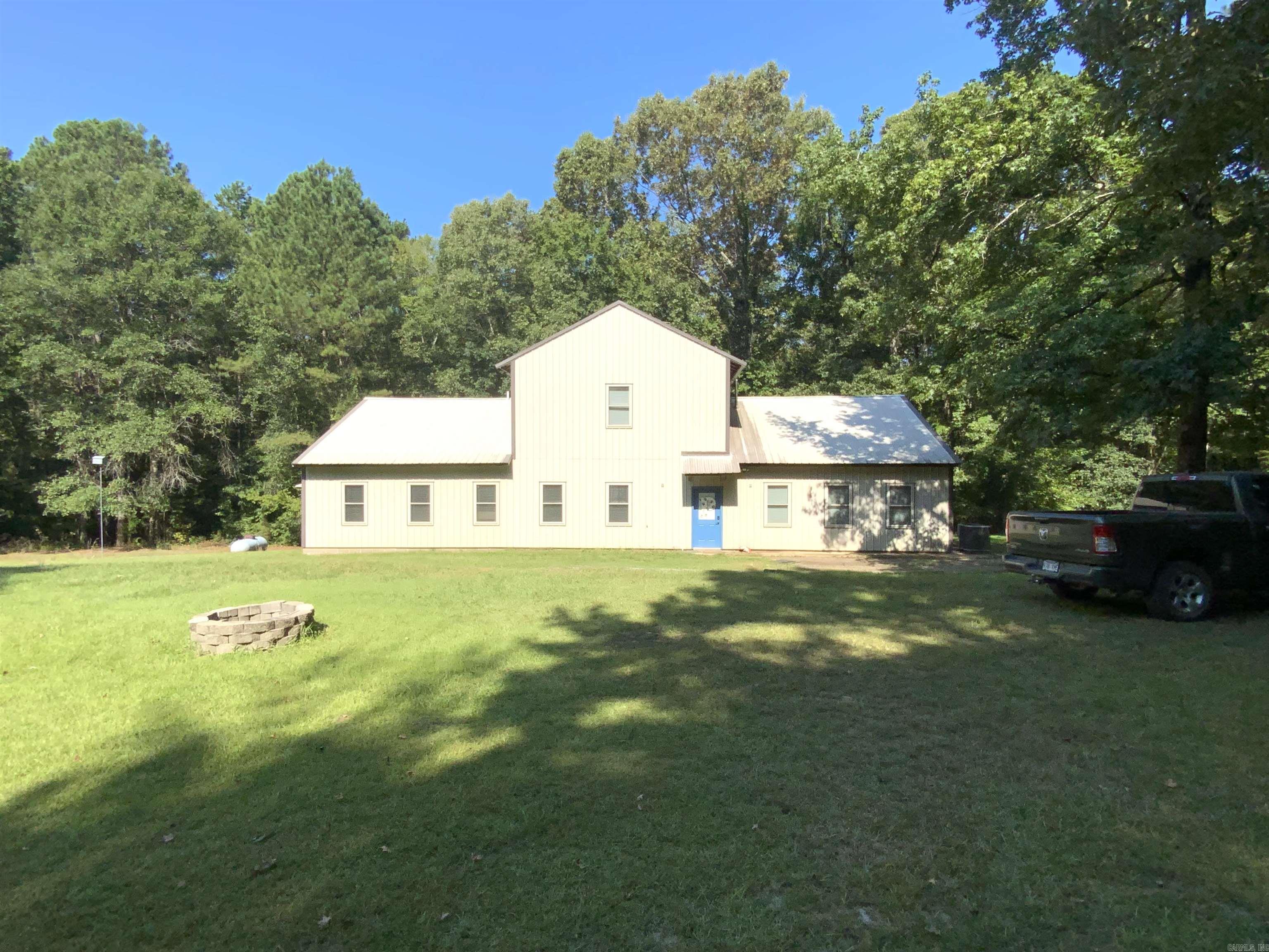 184 Bradley 98 Property Photo 1