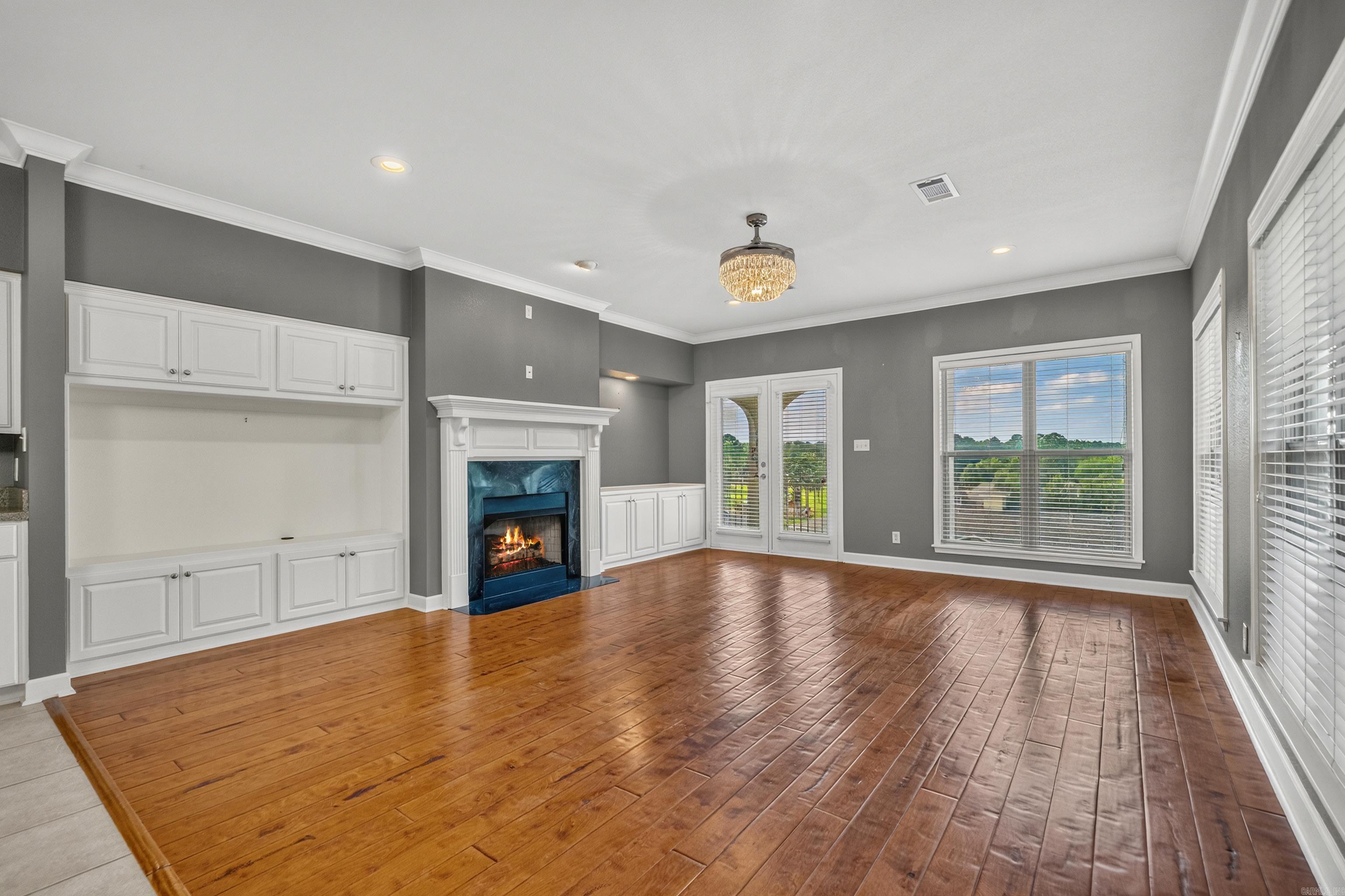 518 Amity I6 Property Photo 5