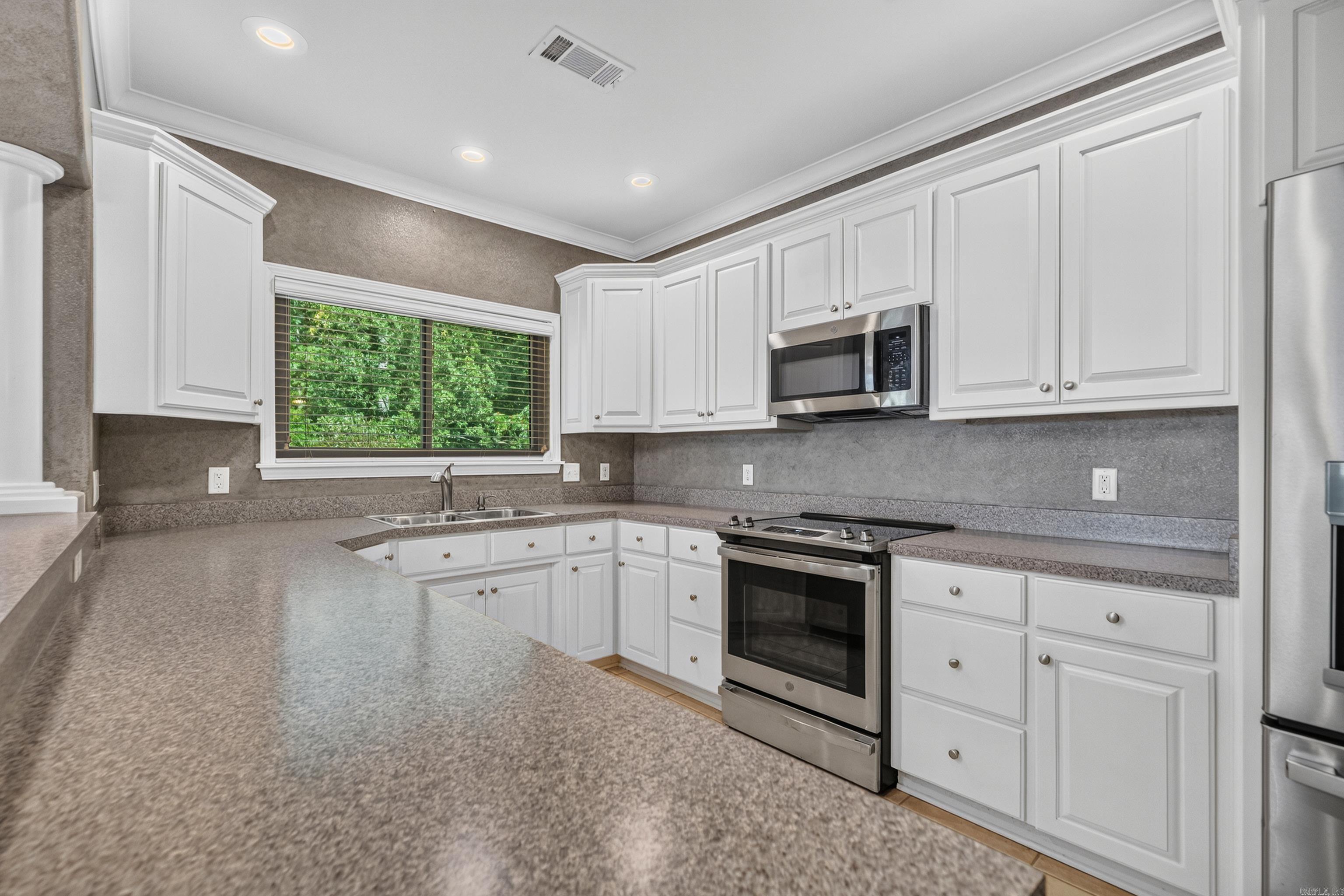 518 Amity I6 Property Photo 17