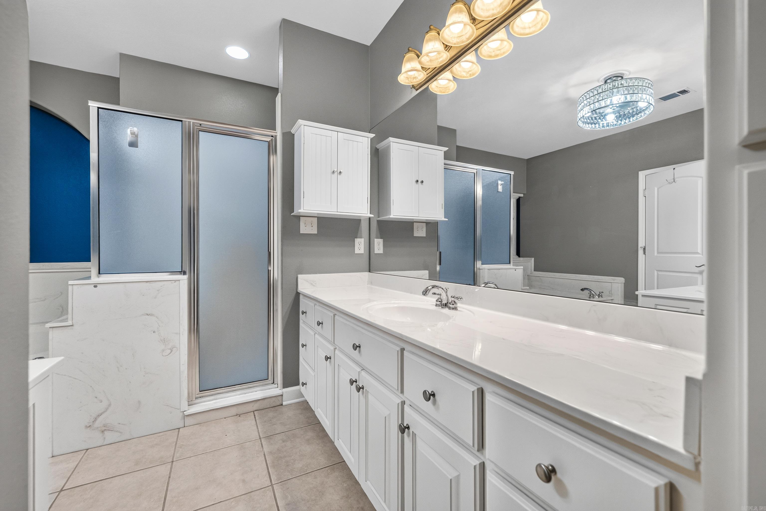 518 Amity I6 Property Photo 27