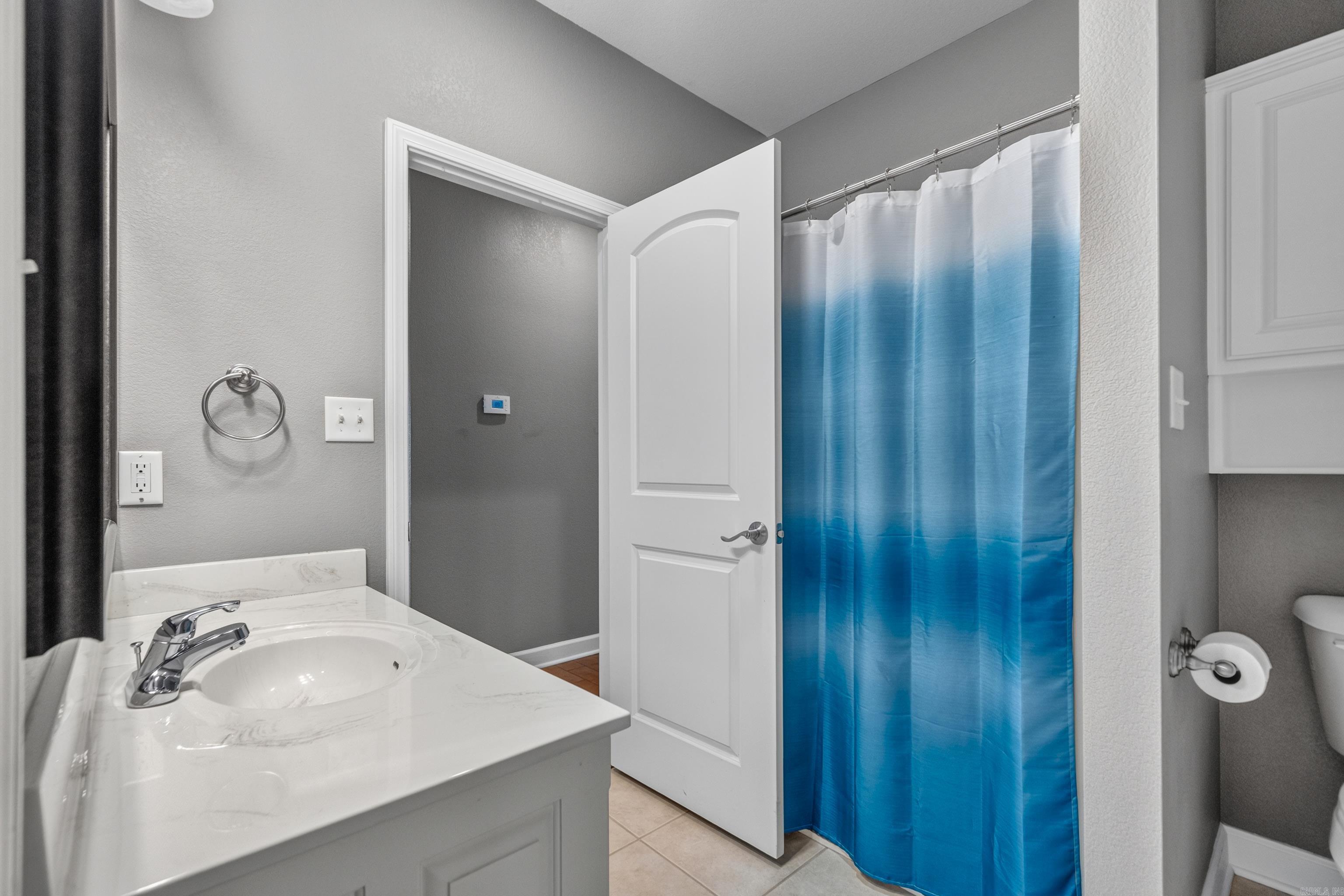 518 Amity I6 Property Photo 33