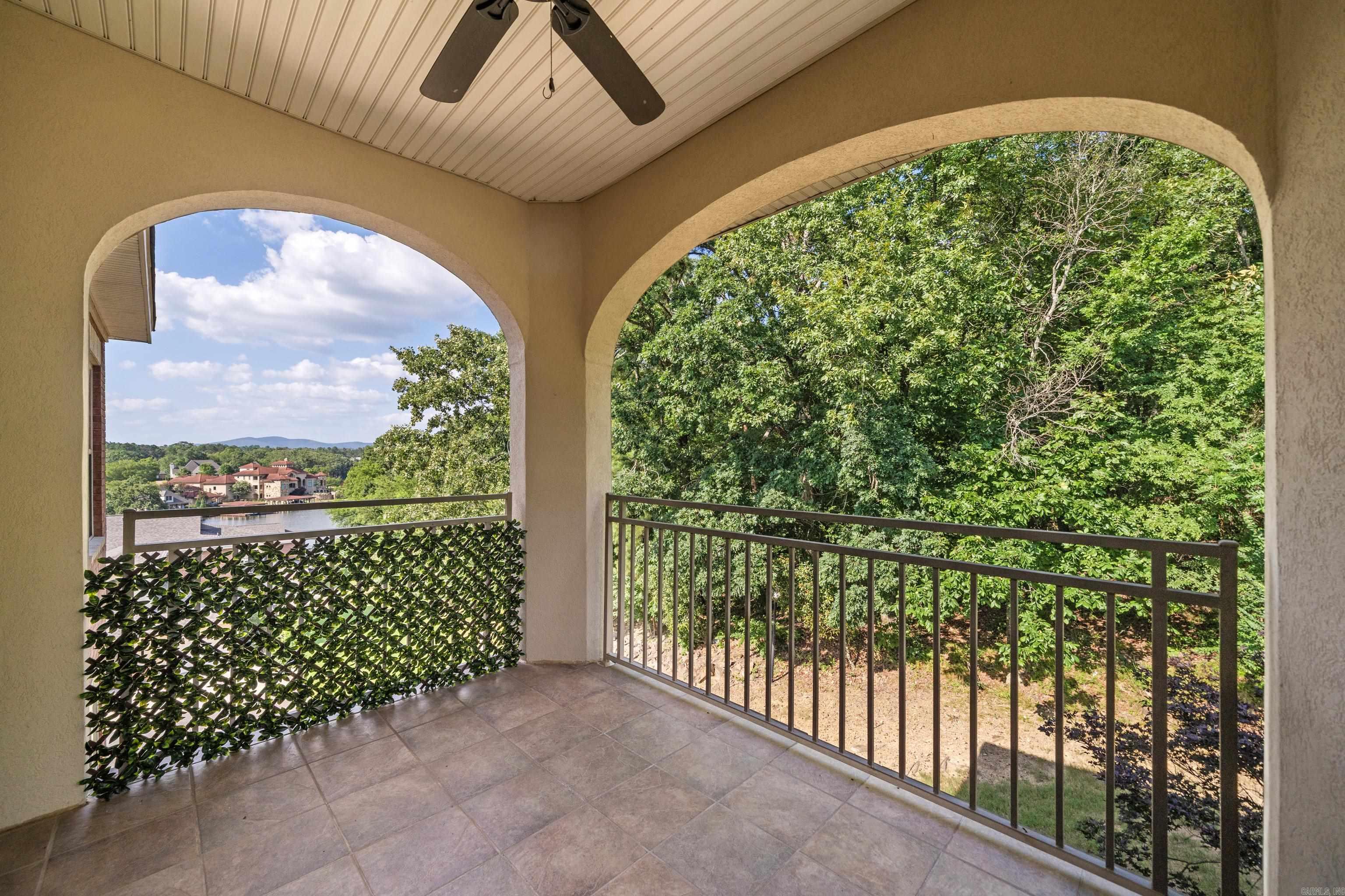518 Amity I6 Property Photo 37