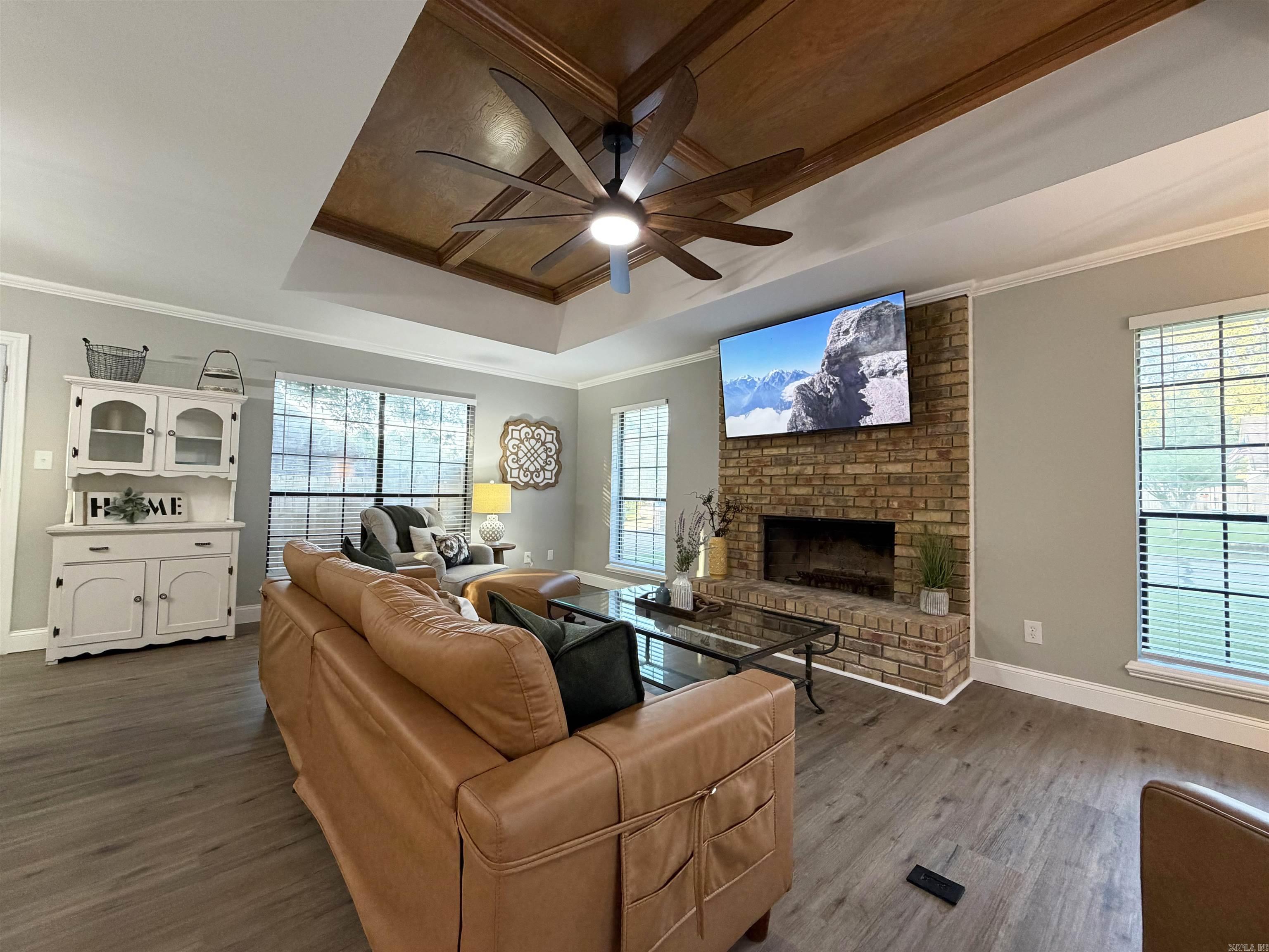 5805 Sidney North North Property Photo 1