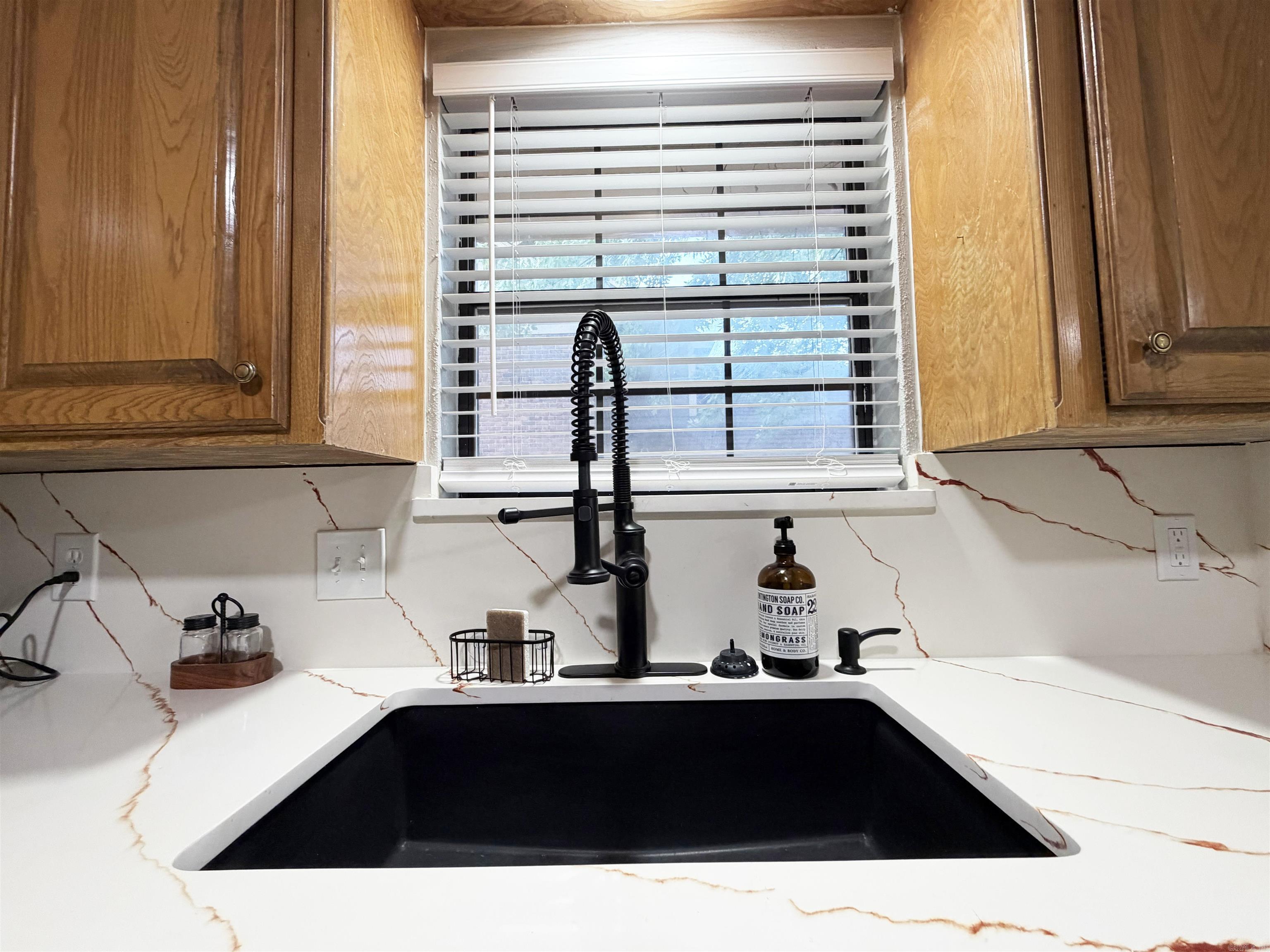 5805 Sidney North North Property Photo 15