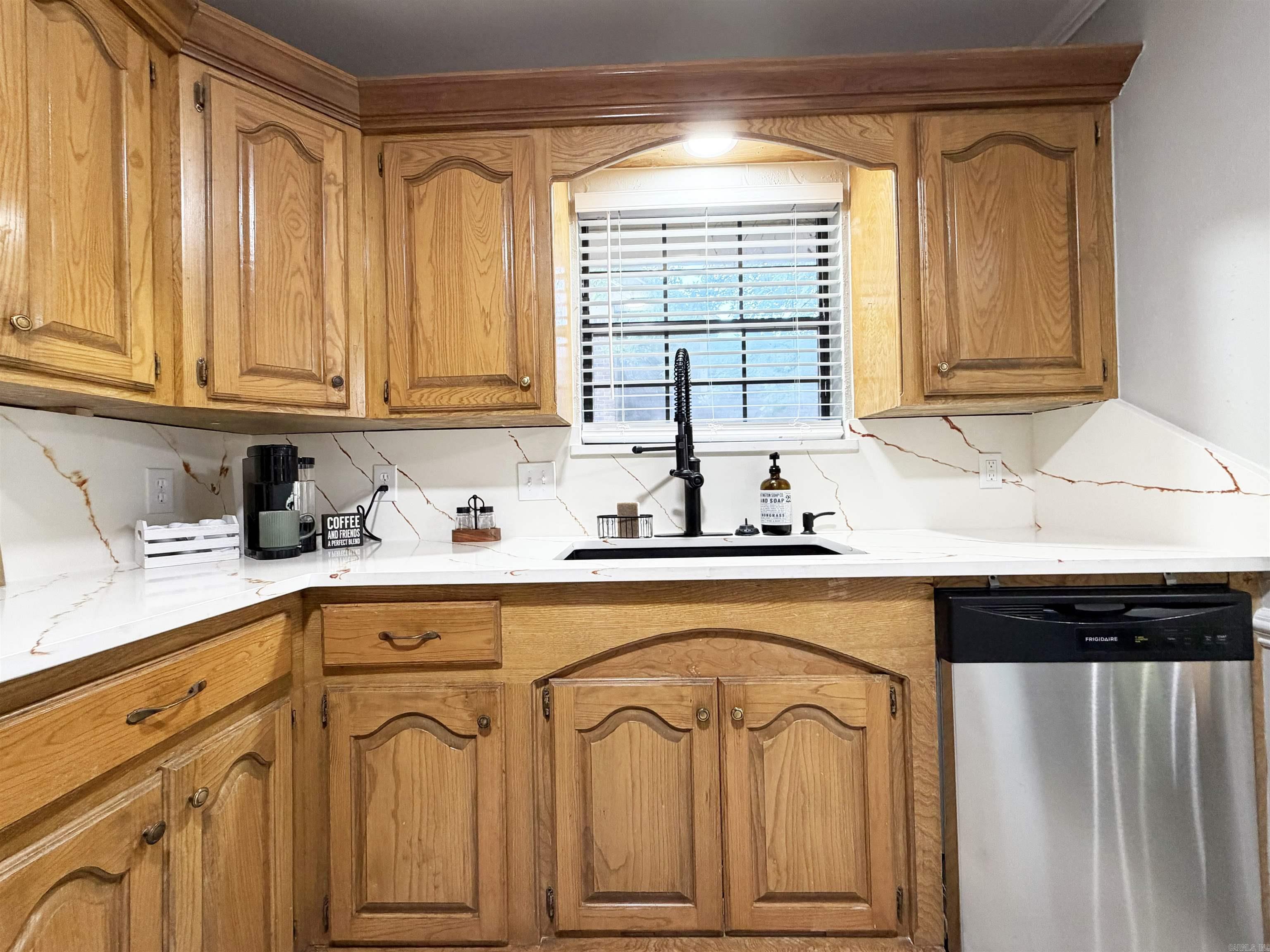 5805 Sidney North North Property Photo 16