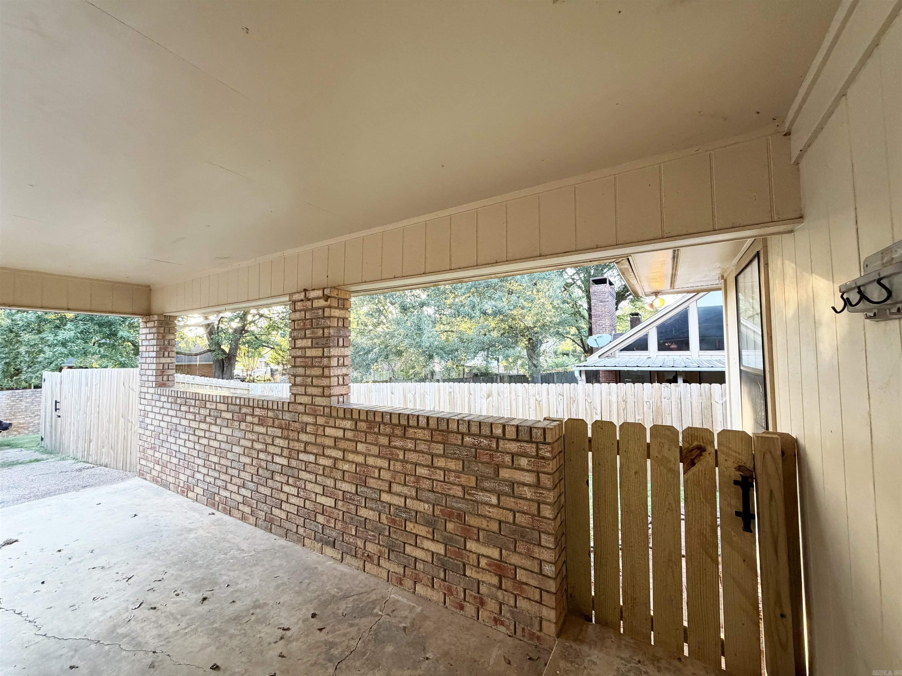5805 Sidney North North Property Photo 28