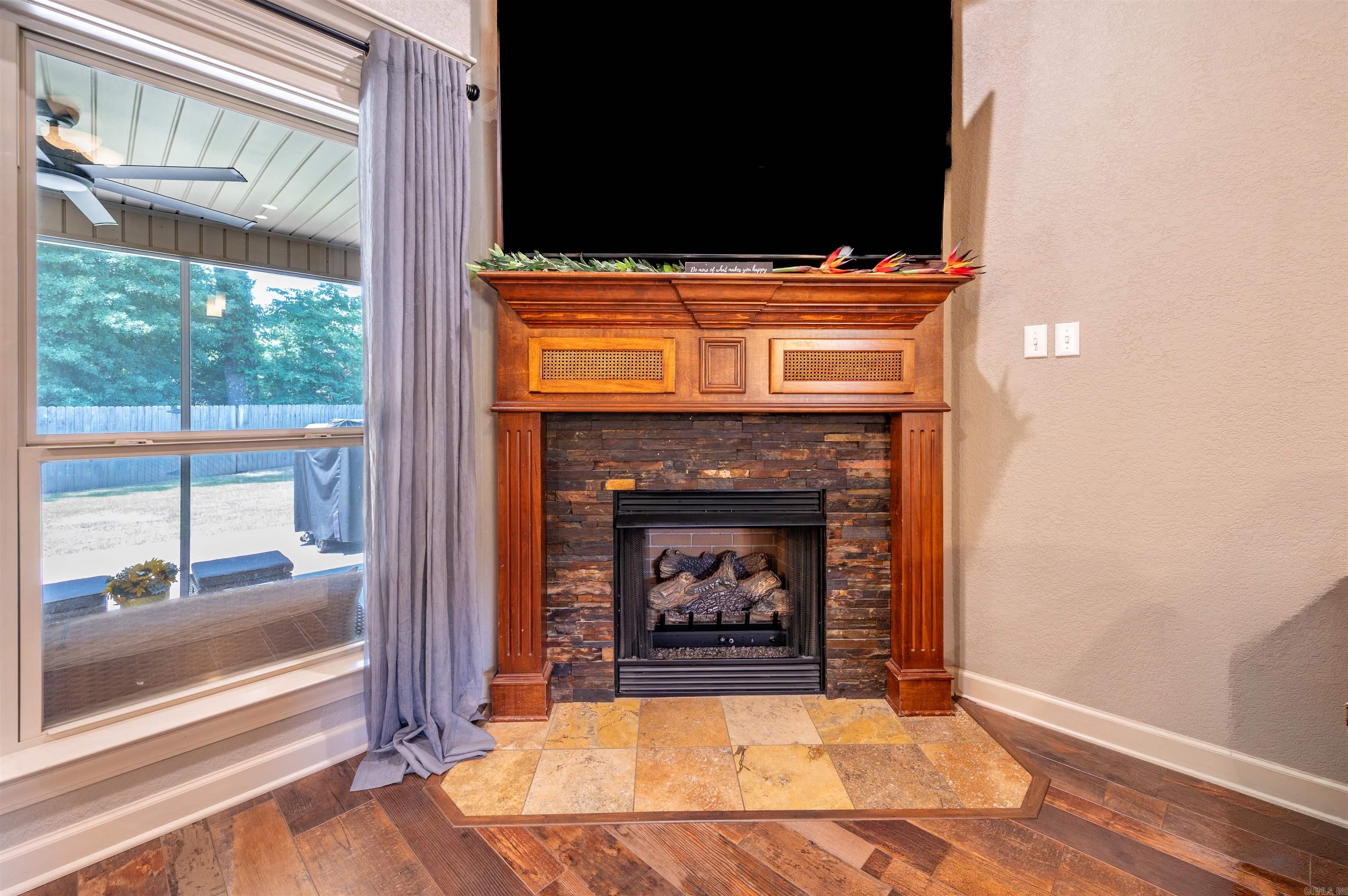 226 Jackson Park Cove Property Photo 6