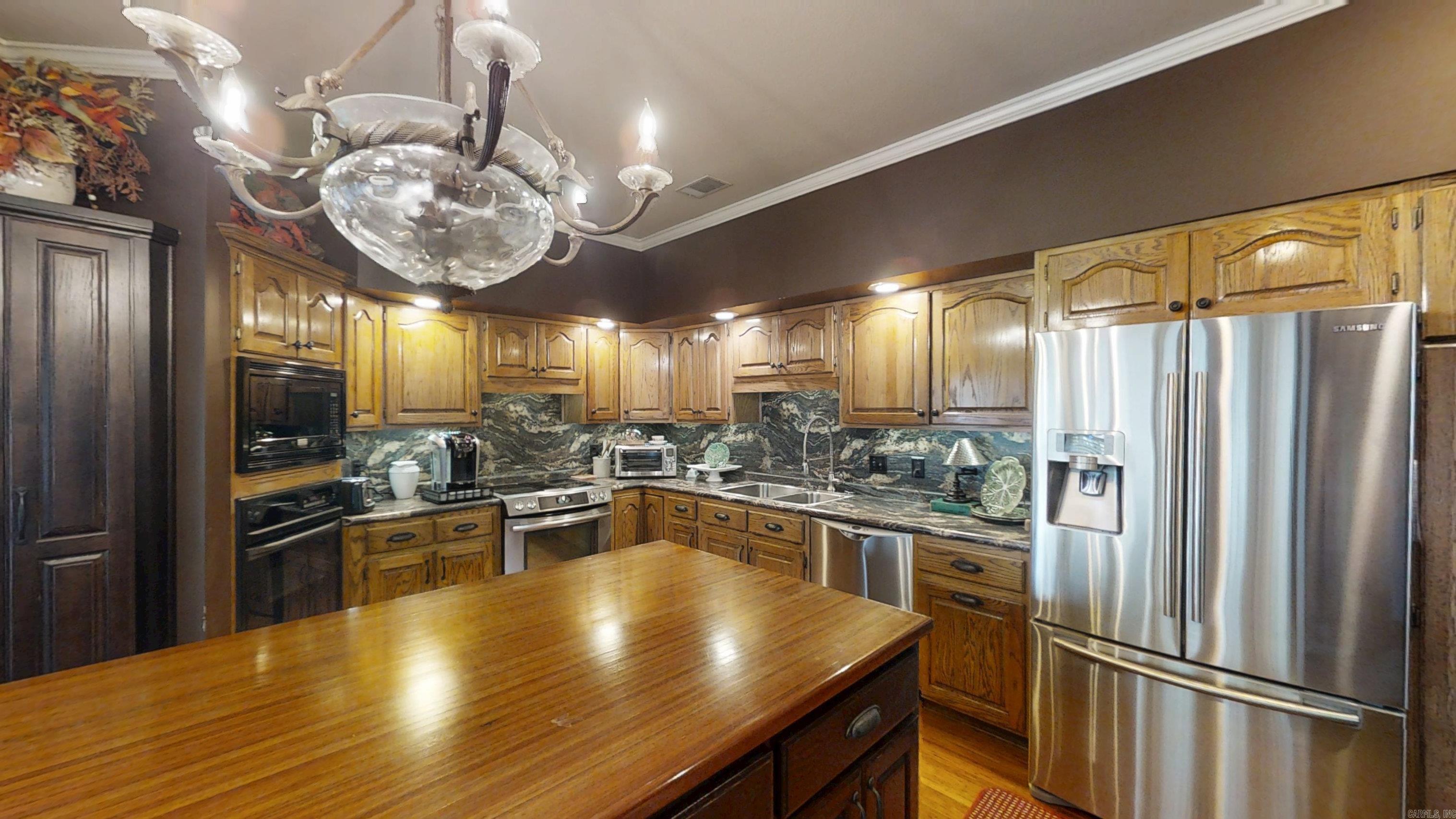 3102 Sara Creek Drive Property Photo 17
