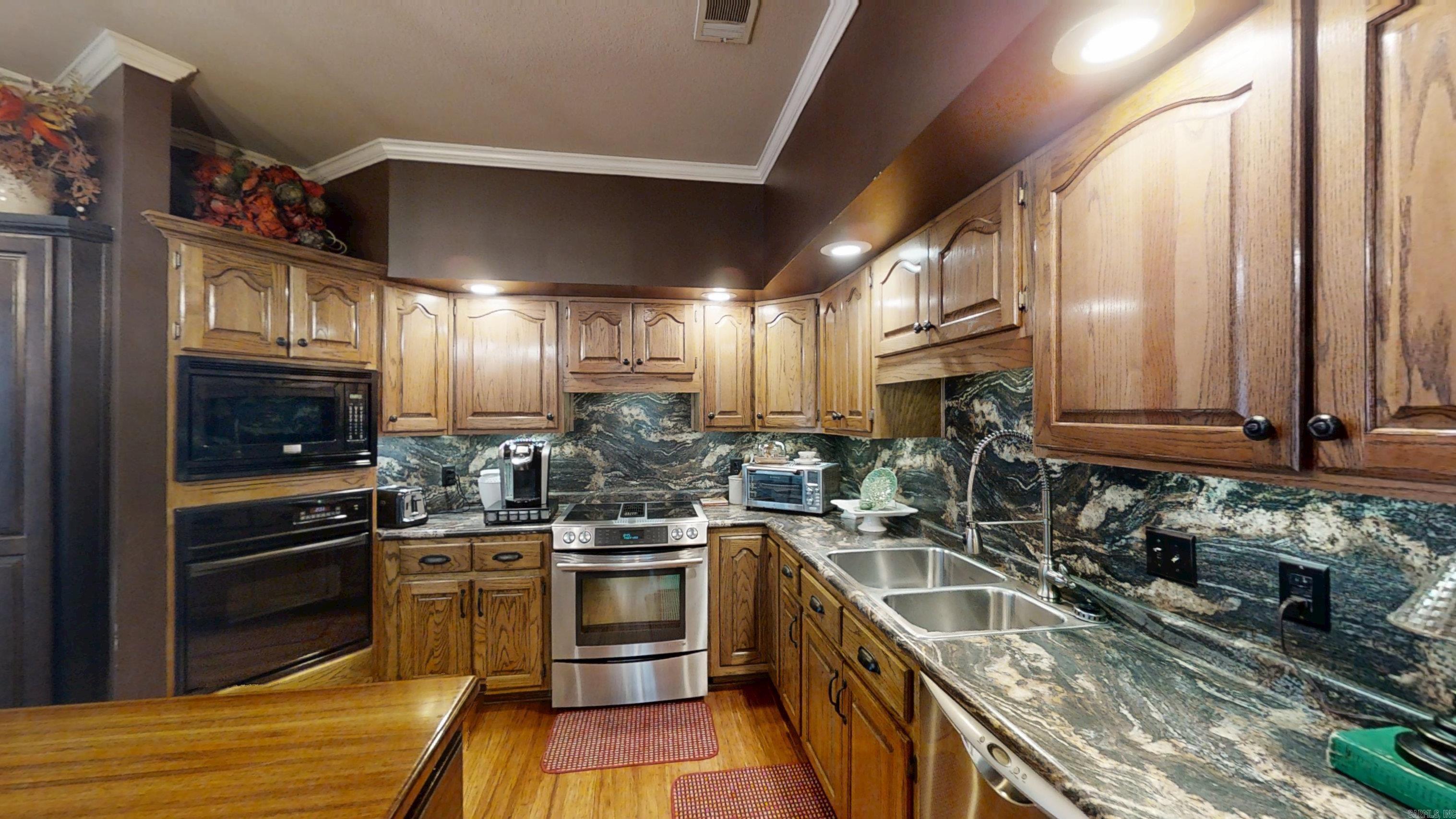 3102 Sara Creek Drive Property Photo 18