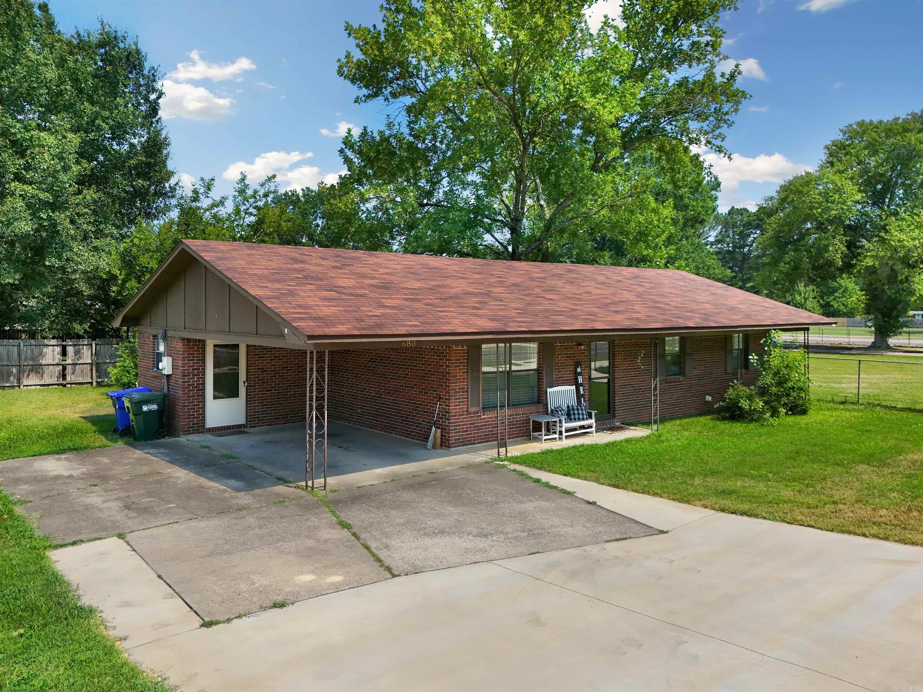 680 E German Lane Property Photo 1