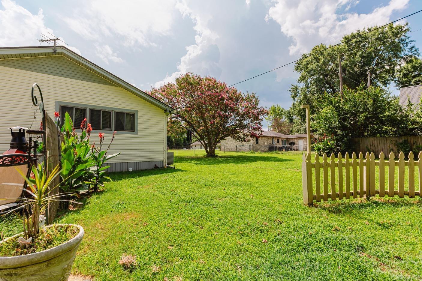 211 Southeastern Avenue Property Photo 21